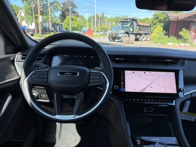 2026 Jeep Grand Cherokee Laredo Altitude