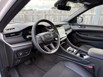 2027 Jeep Grand Cherokee Laredo Altitude