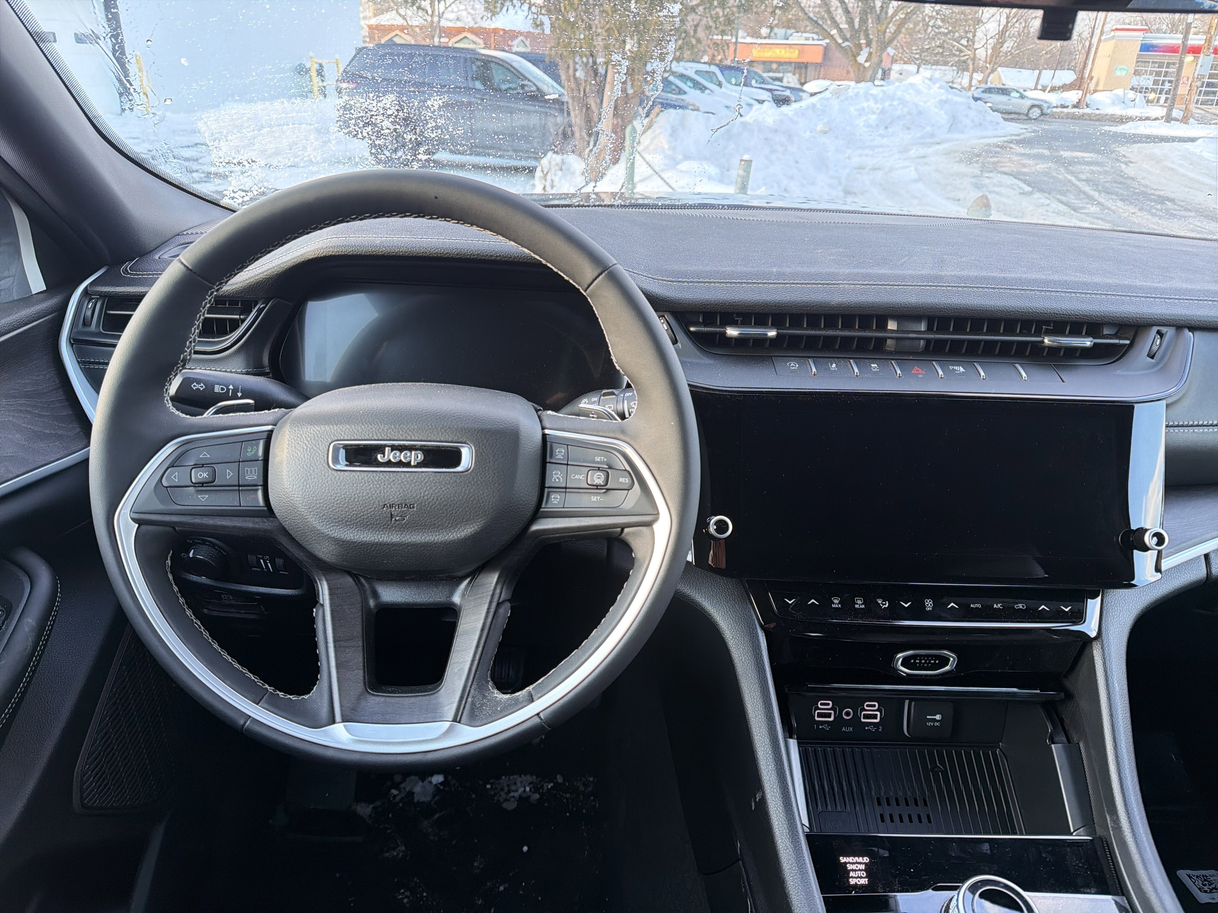 2026 Jeep Grand Cherokee Laredo Altitude