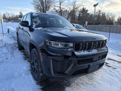 2026 Jeep Grand Cherokee Laredo Altitude