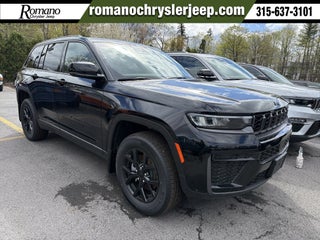 2026 Jeep Grand Cherokee Laredo Altitude