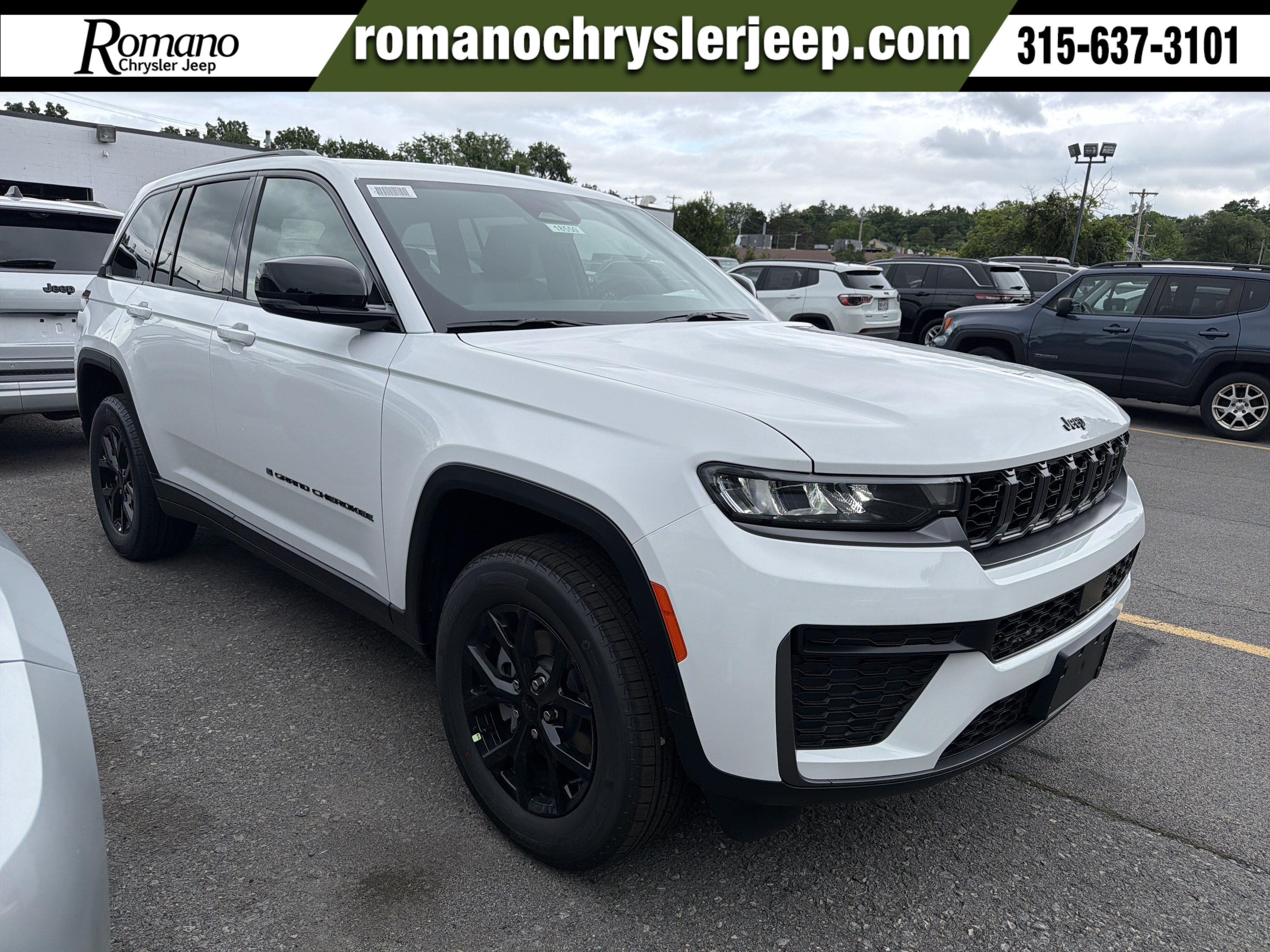 2026 Jeep Grand Cherokee Laredo Altitude