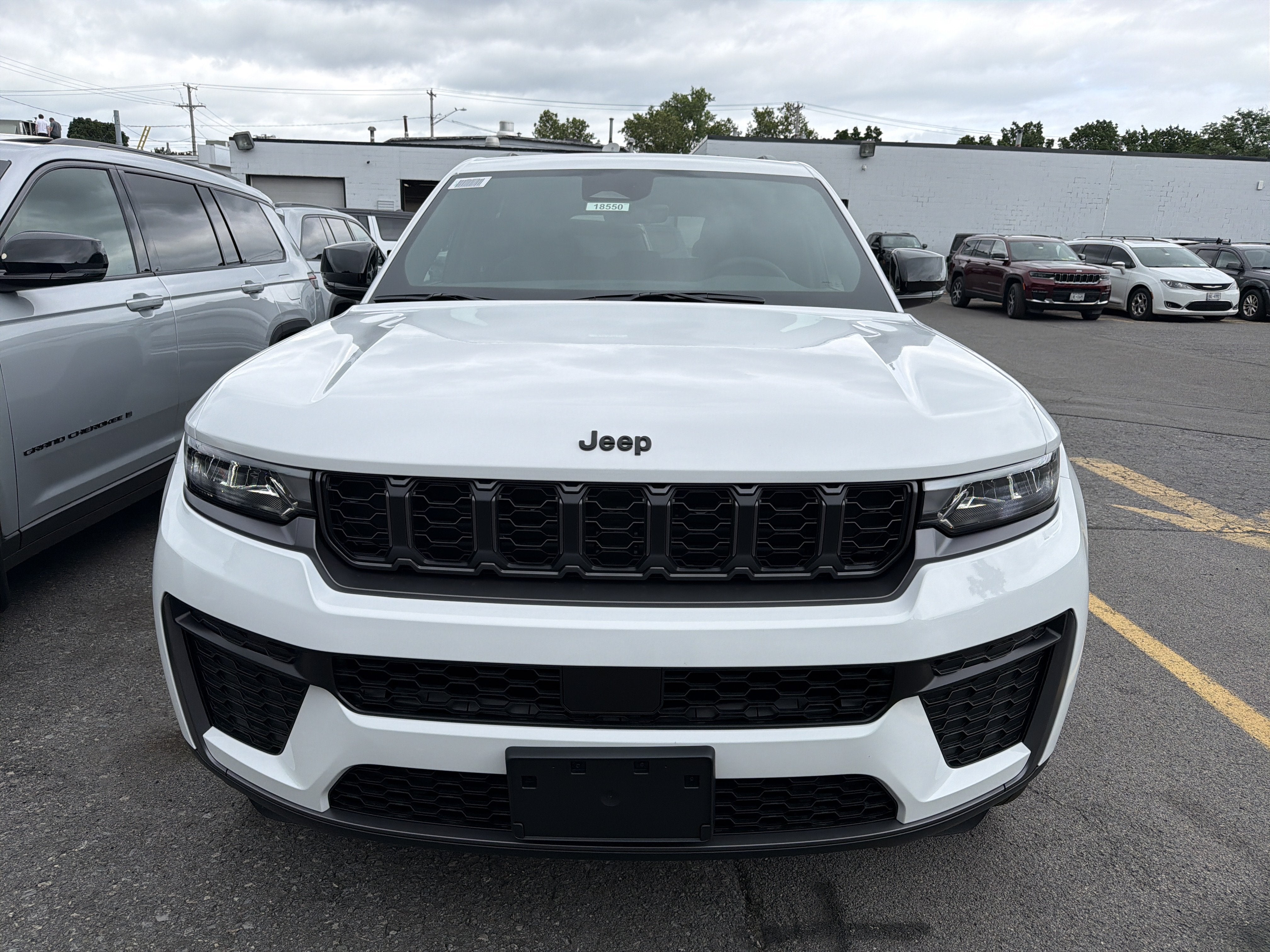 2026 Jeep Grand Cherokee Laredo Altitude