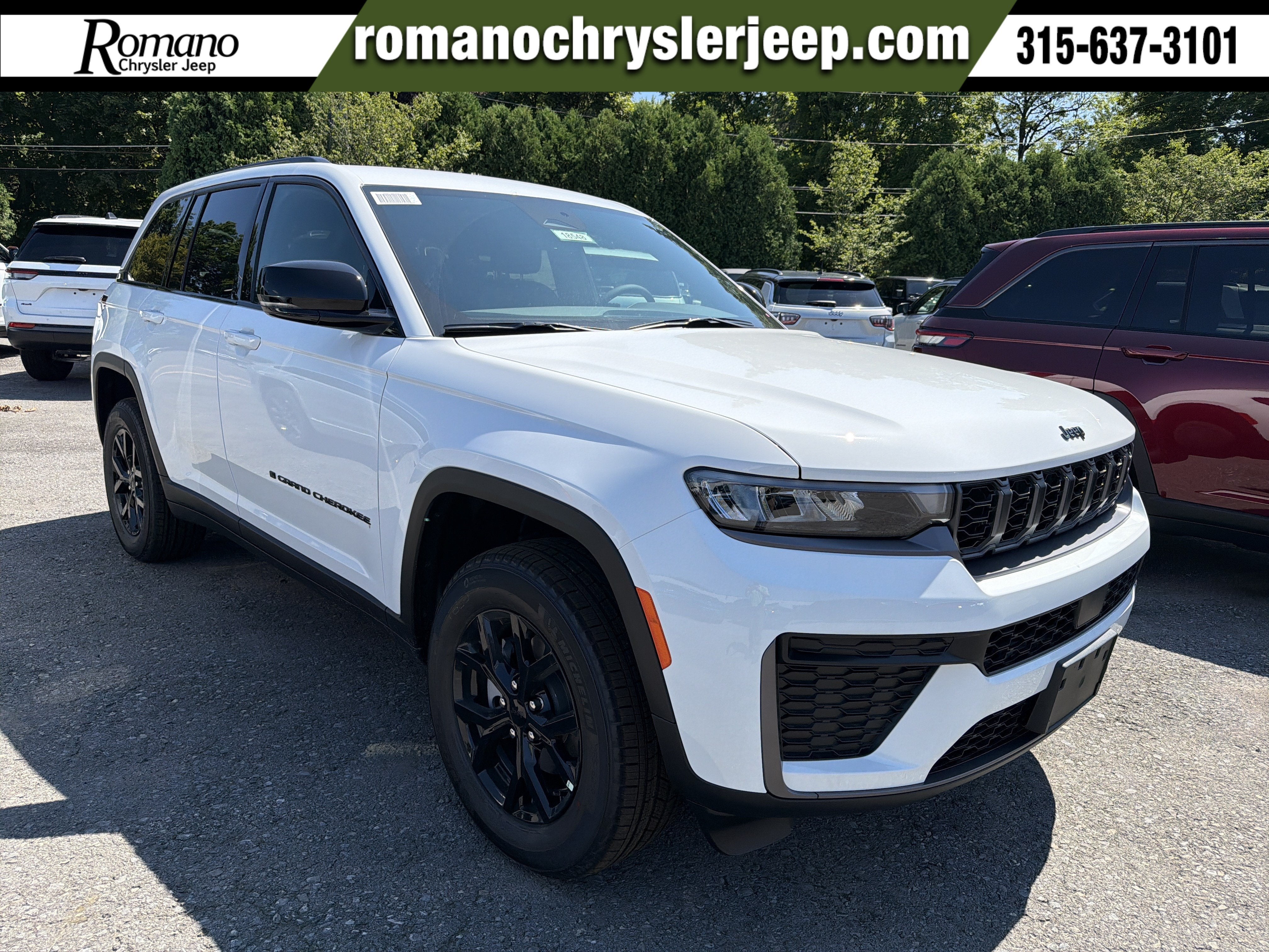2026 Jeep Grand Cherokee Laredo Altitude