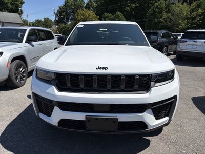 2026 Jeep Grand Cherokee Laredo Altitude