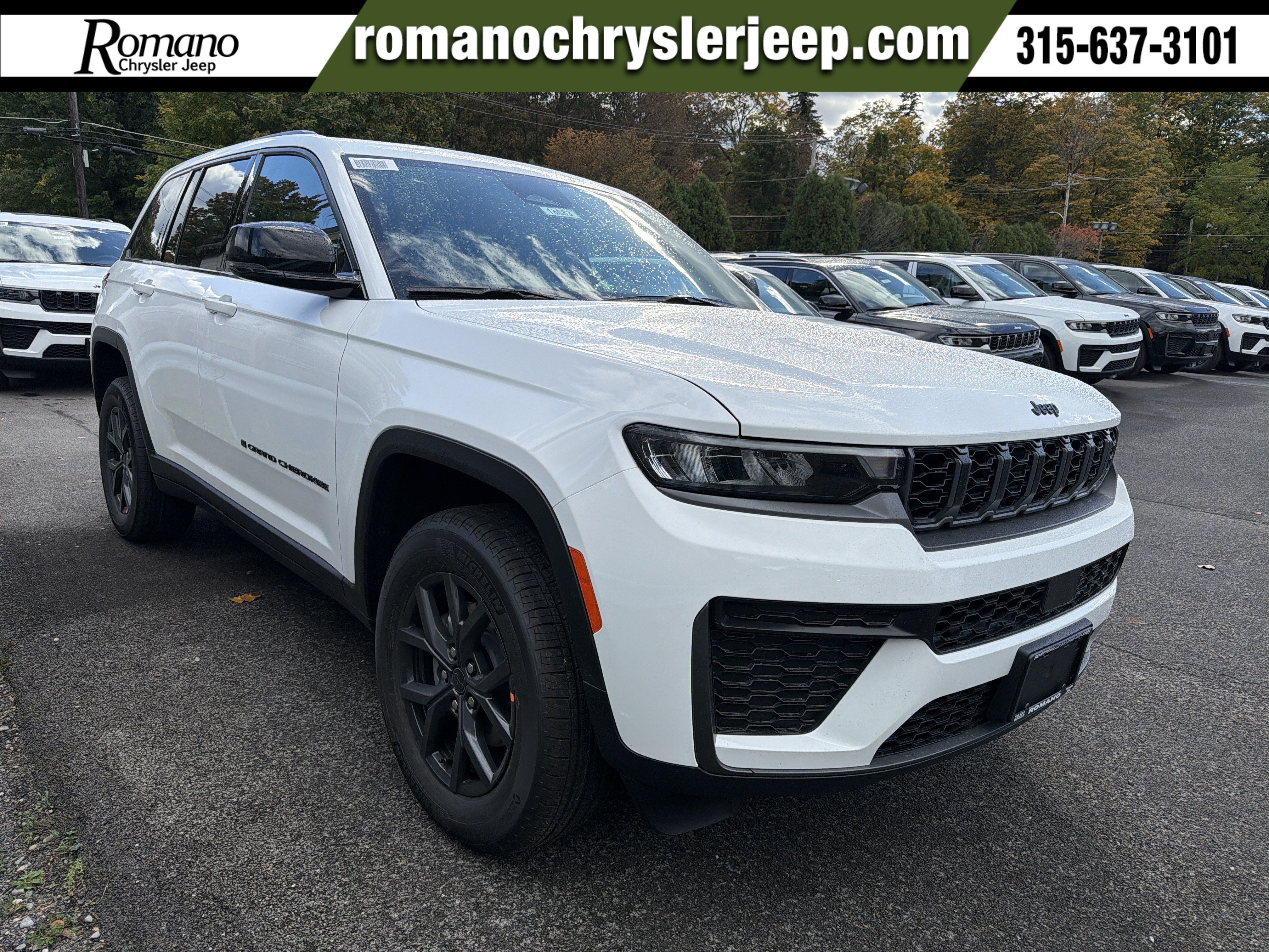 2027 Jeep Grand Cherokee Laredo Altitude