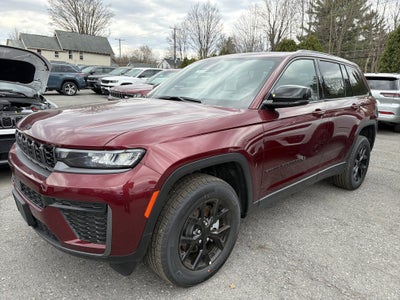 2026 Jeep Grand Cherokee Laredo Altitude