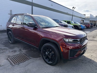 2026 Jeep Grand Cherokee Laredo Altitude