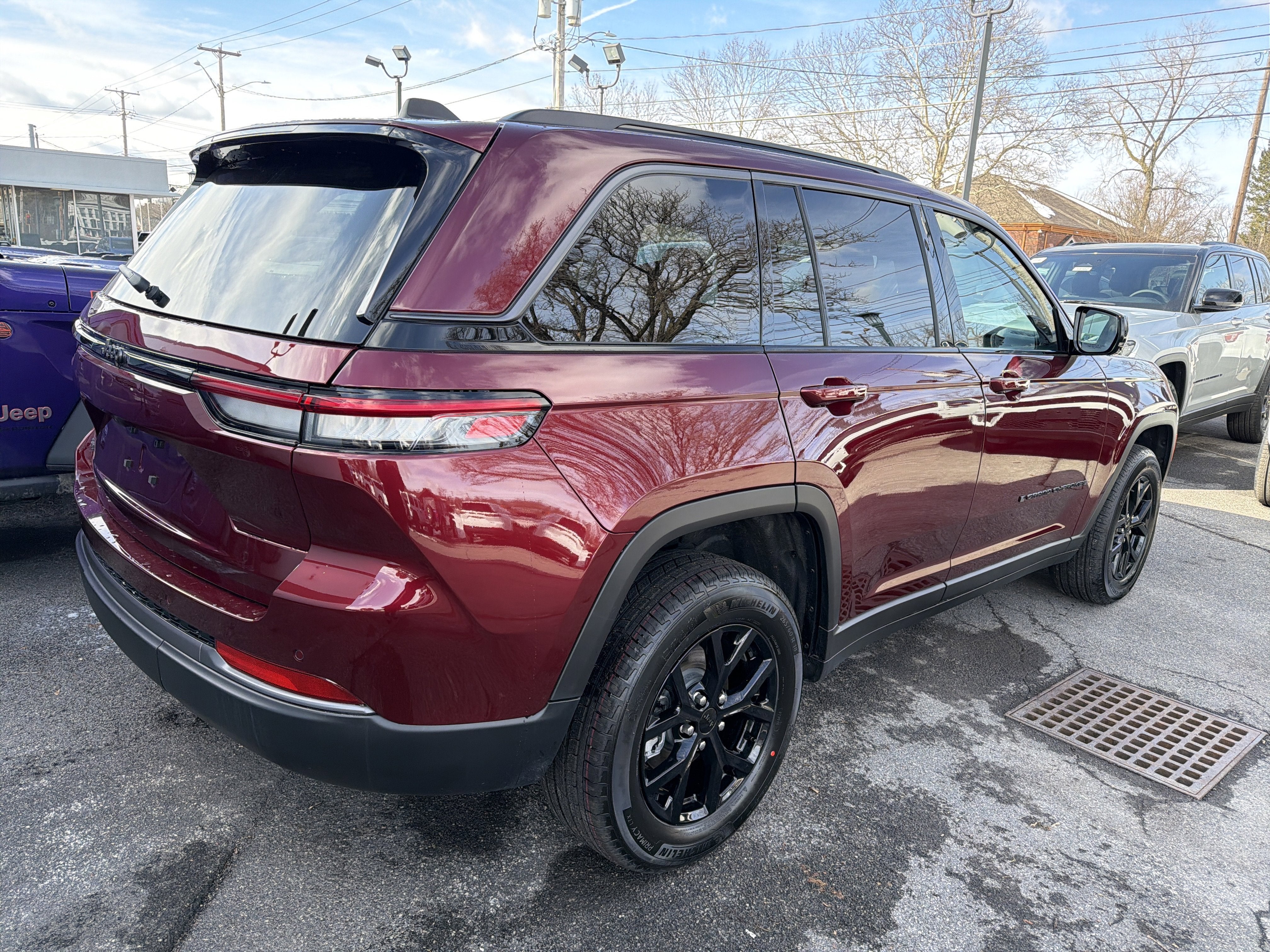 2026 Jeep Grand Cherokee Laredo Altitude