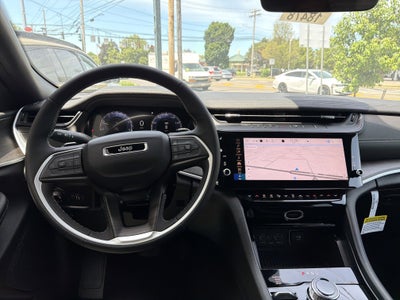 2026 Jeep Grand Cherokee Laredo Altitude