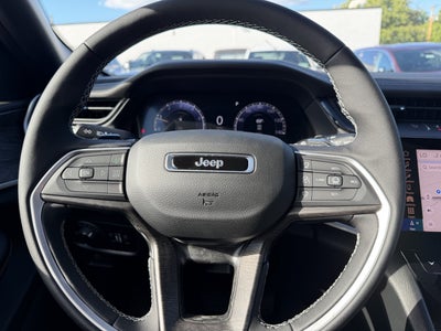 2026 Jeep Grand Cherokee Laredo Altitude