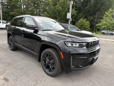 2026 Jeep Grand Cherokee Laredo Altitude