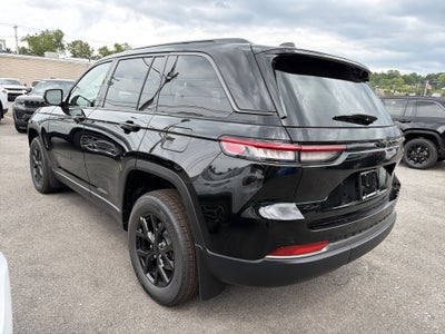 2026 Jeep Grand Cherokee Laredo Altitude