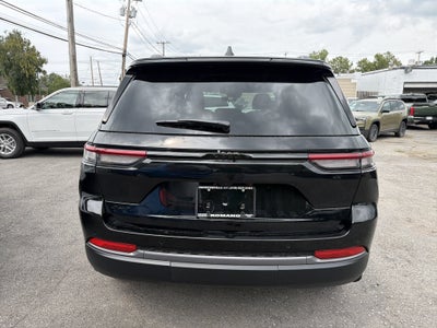 2026 Jeep Grand Cherokee Laredo Altitude