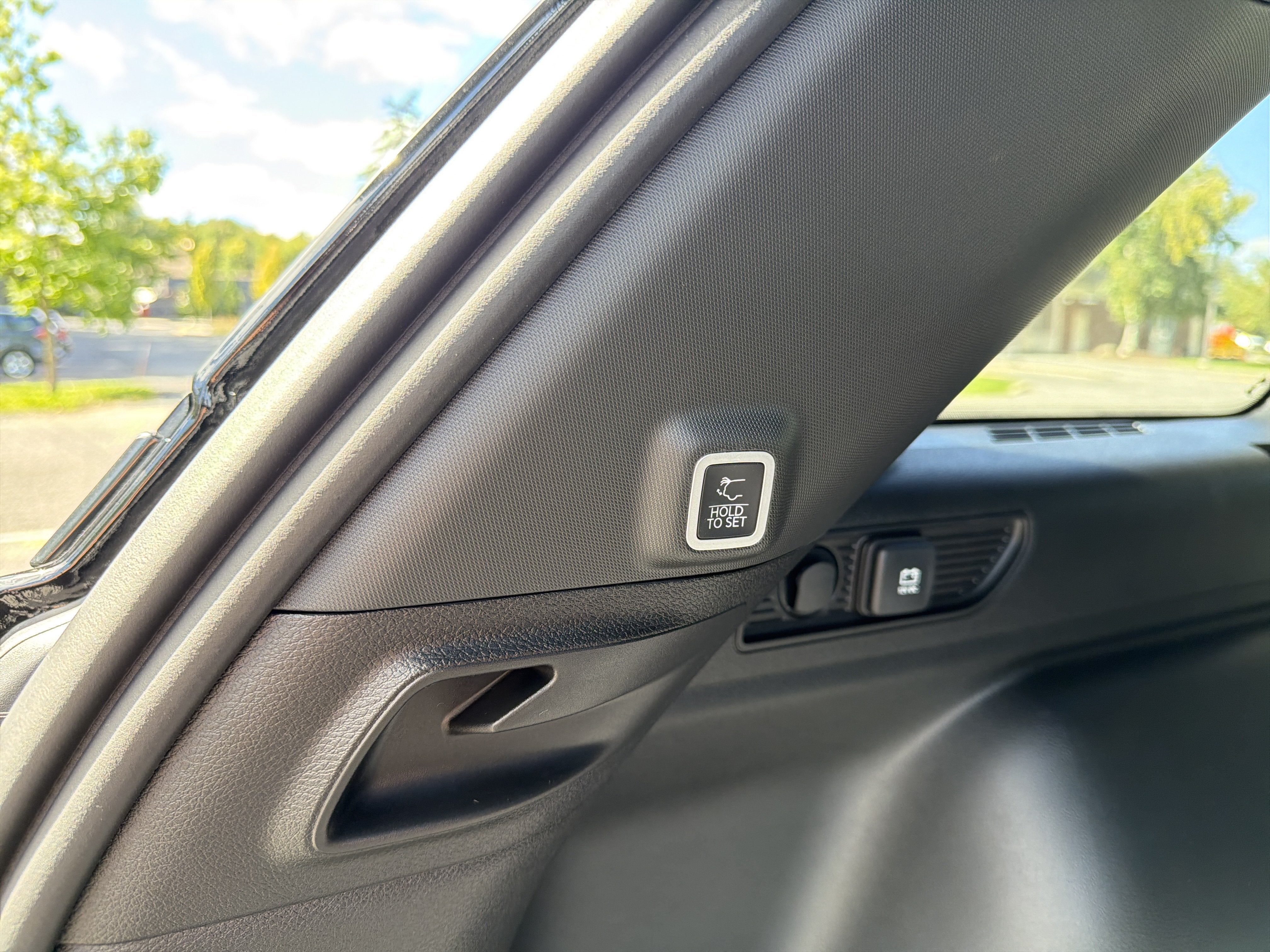 2027 Jeep Grand Cherokee Laredo Altitude
