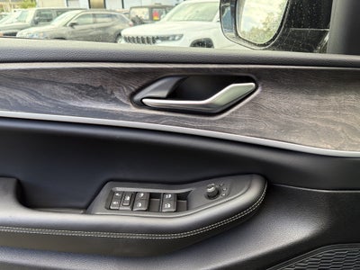 2027 Jeep Grand Cherokee Laredo Altitude