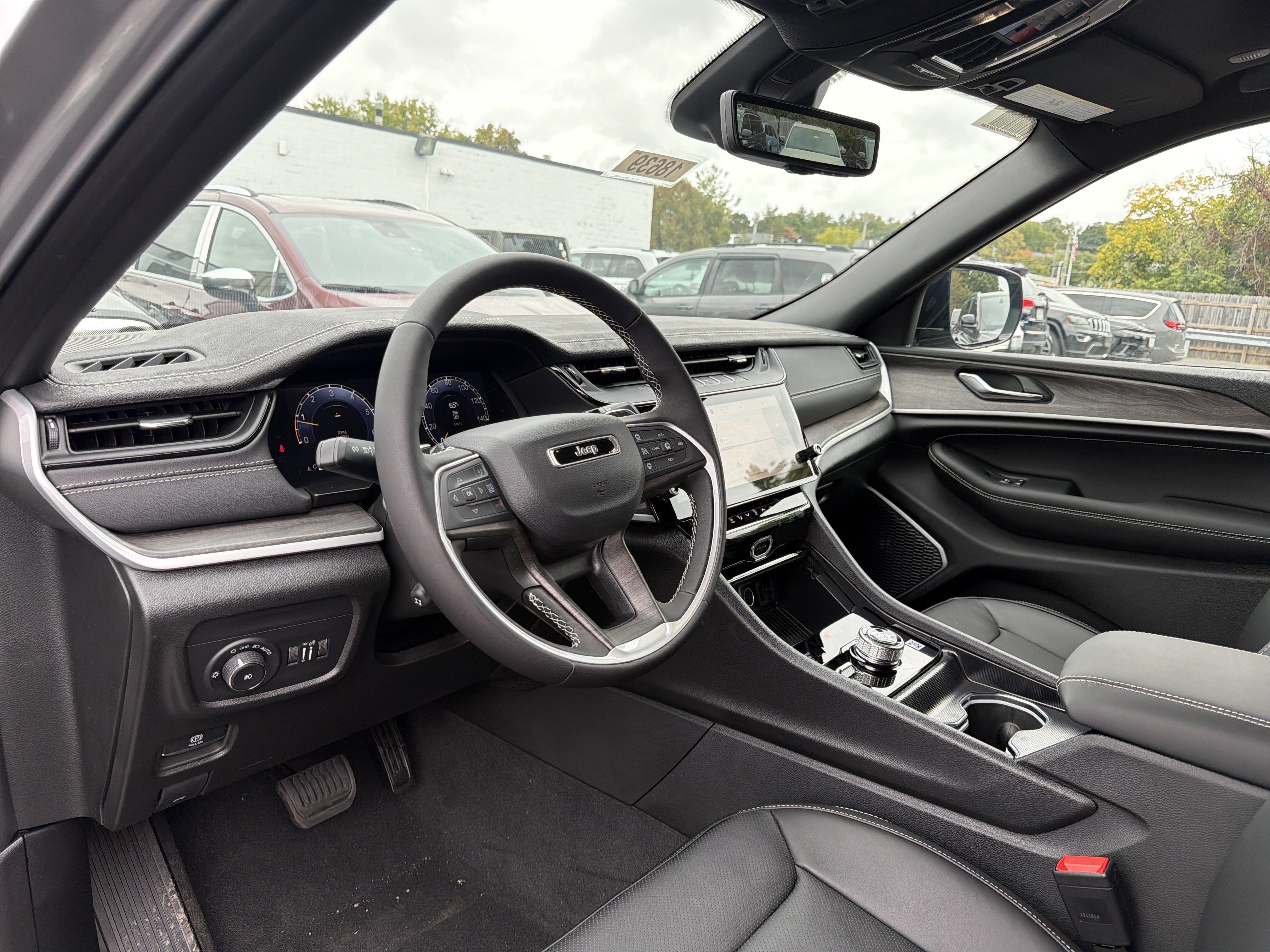 2027 Jeep Grand Cherokee Limited Reserve