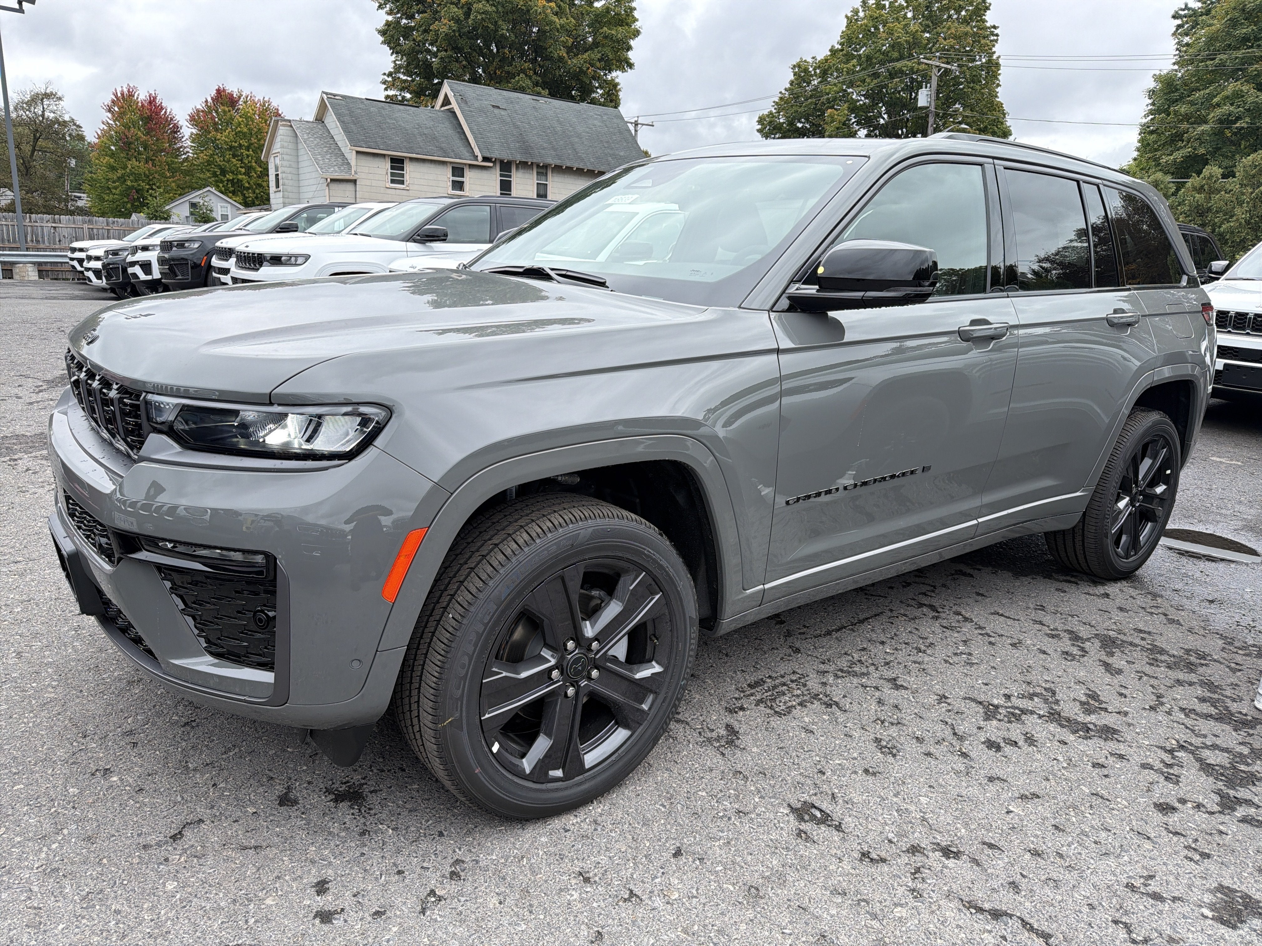 2027 Jeep Grand Cherokee Limited Reserve