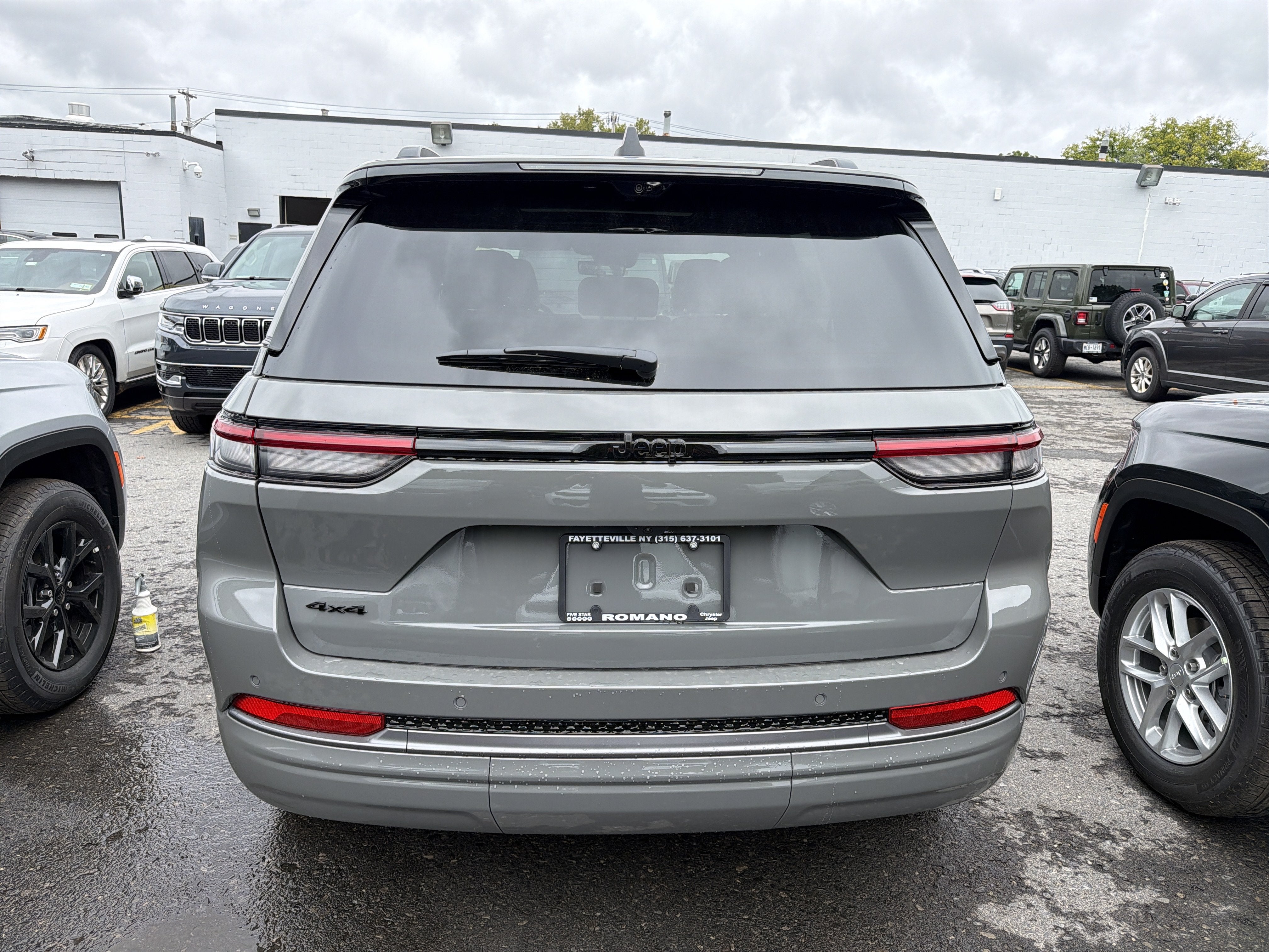 2027 Jeep Grand Cherokee Limited Reserve