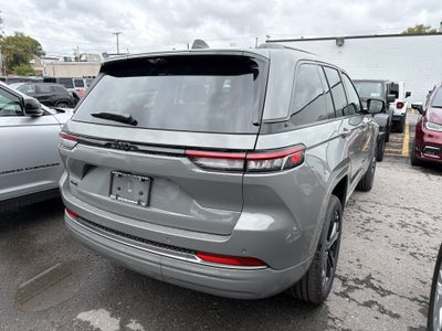 2027 Jeep Grand Cherokee Limited Reserve