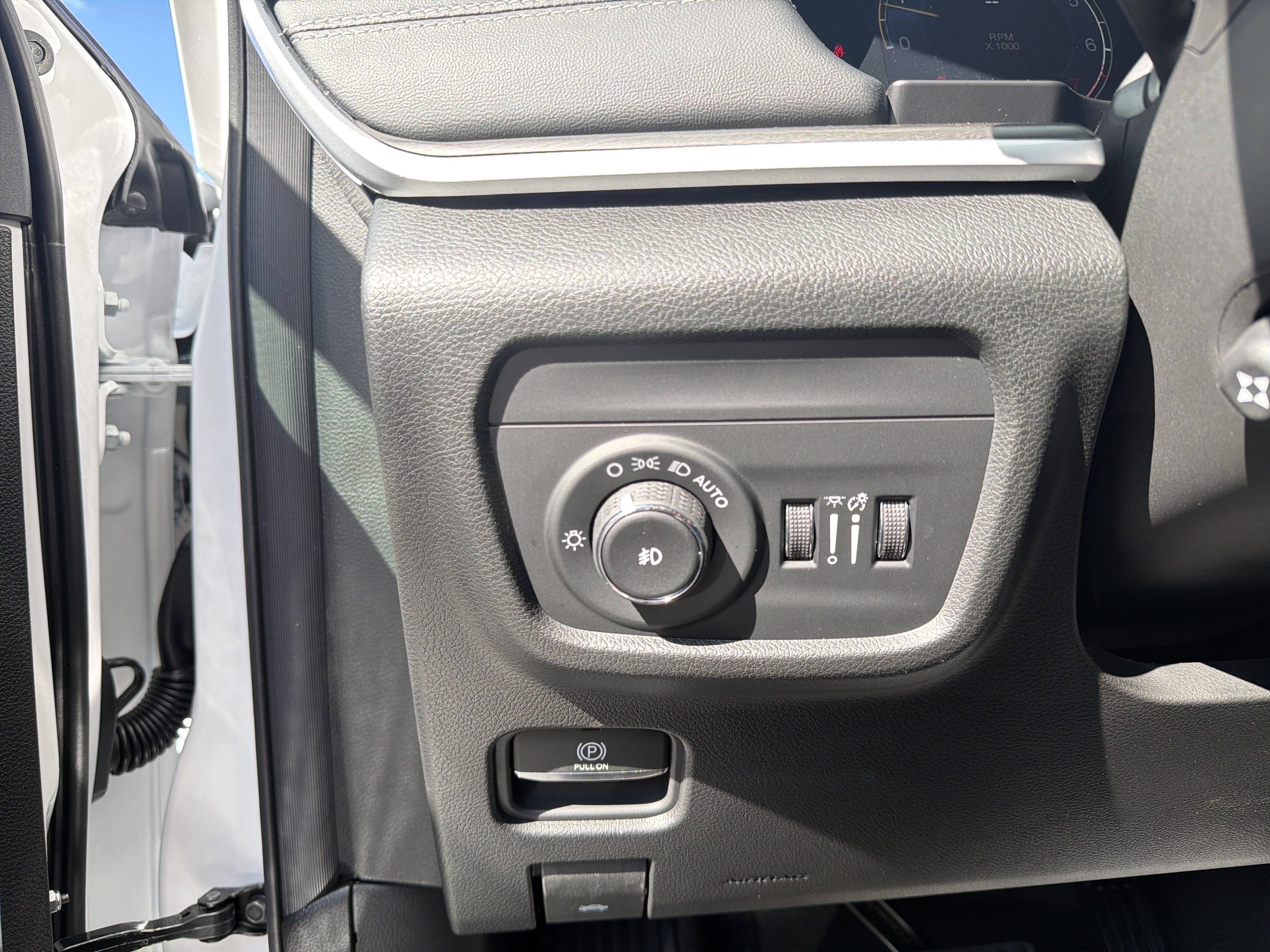 2027 Jeep Grand Cherokee Limited Reserve
