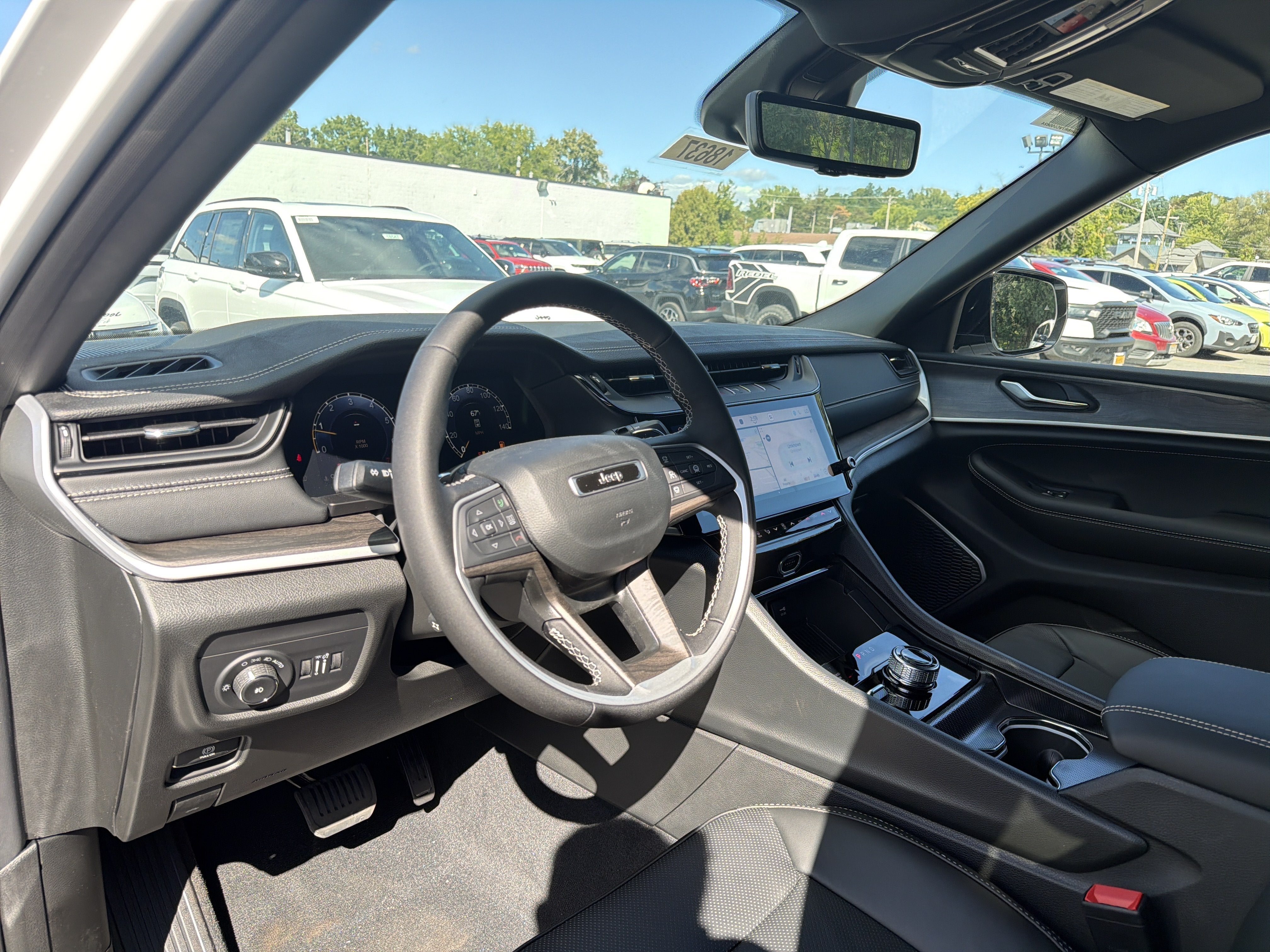 2027 Jeep Grand Cherokee Limited Reserve
