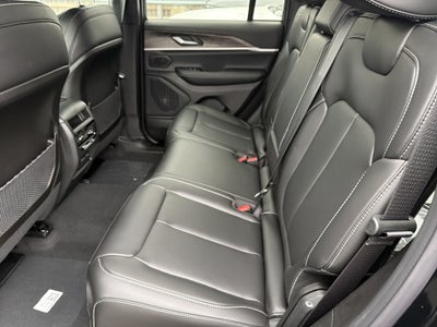 2027 Jeep Grand Cherokee Limited Reserve