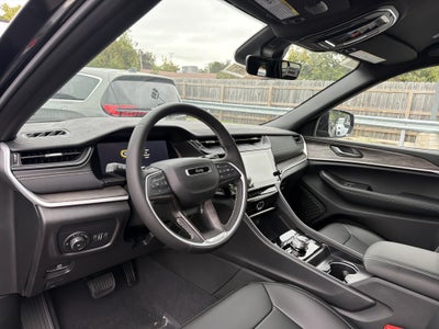 2027 Jeep Grand Cherokee Limited Reserve