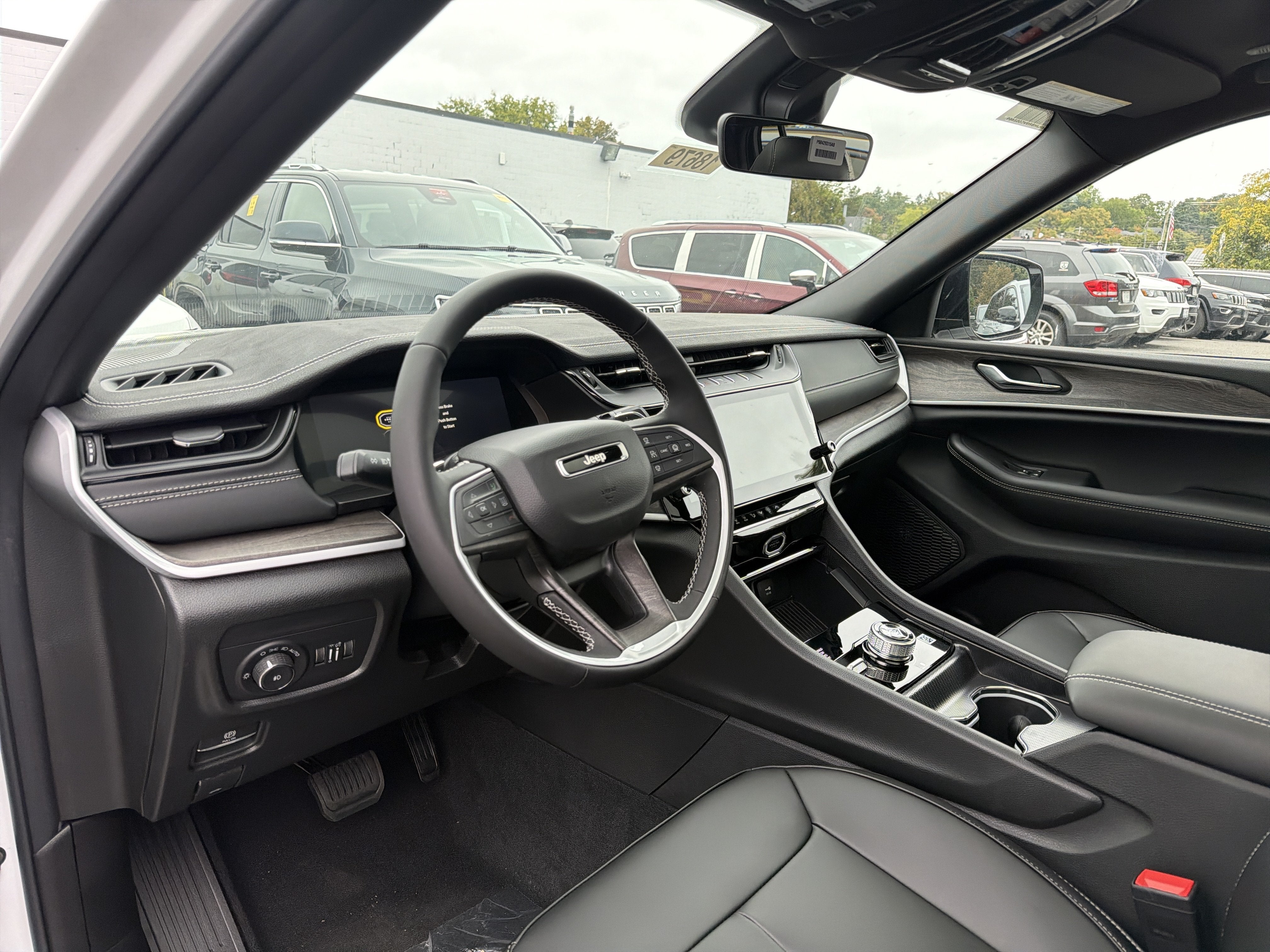 2027 Jeep Grand Cherokee Limited