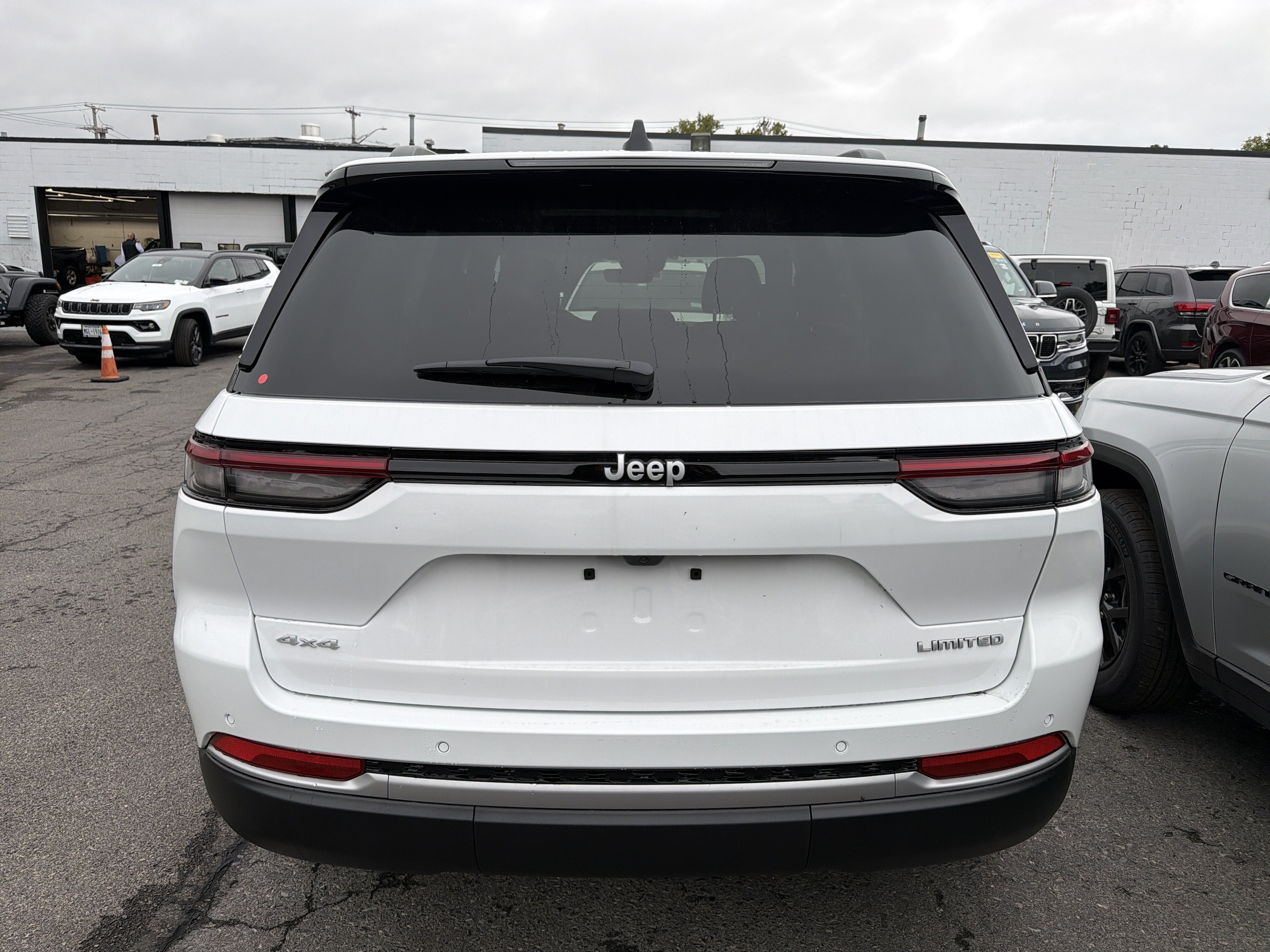 2027 Jeep Grand Cherokee Limited