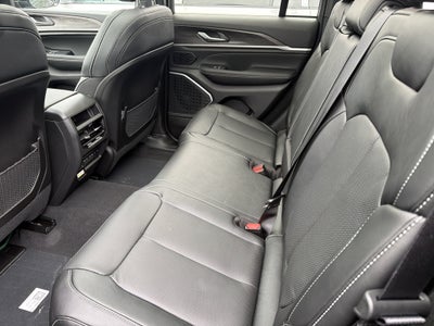 2027 Jeep Grand Cherokee Limited Reserve