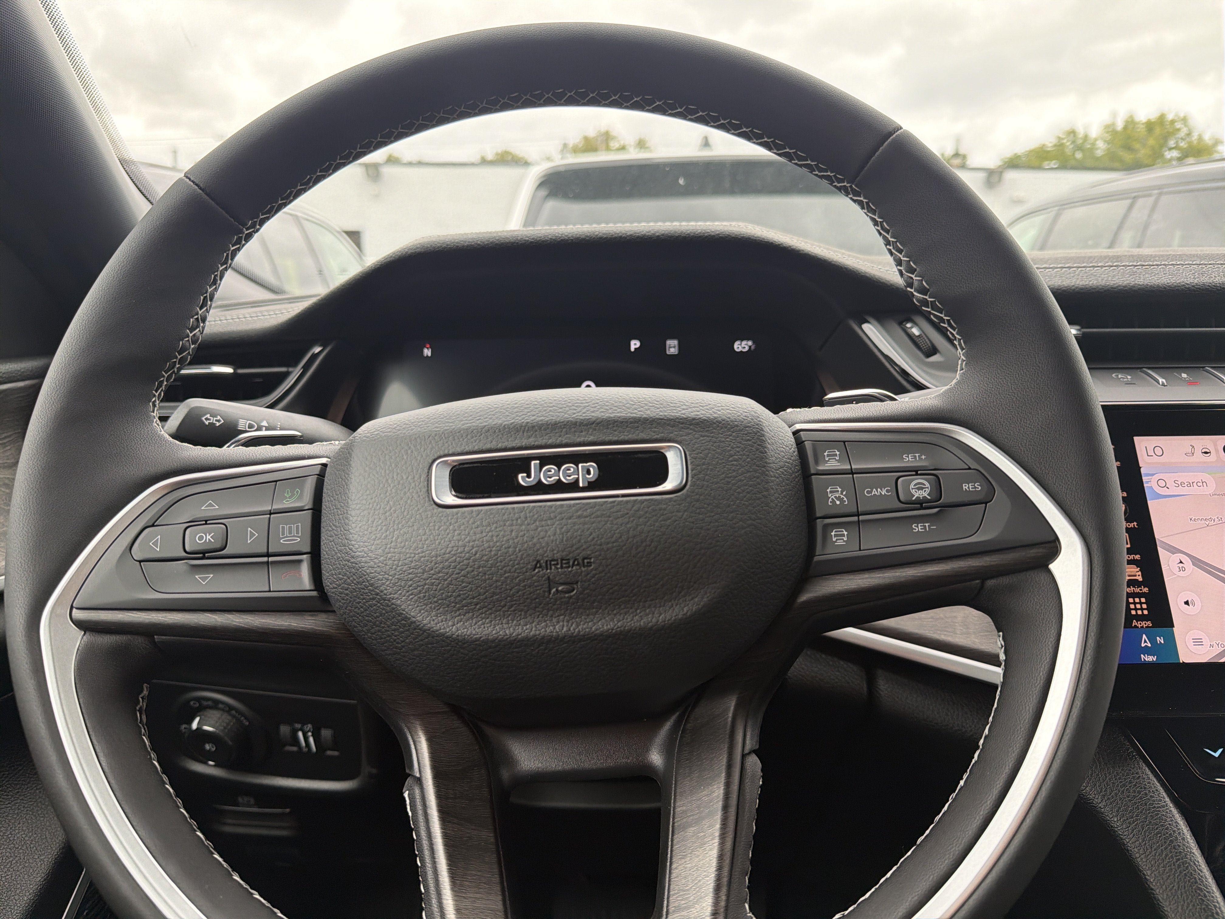 2027 Jeep Grand Cherokee Limited Reserve