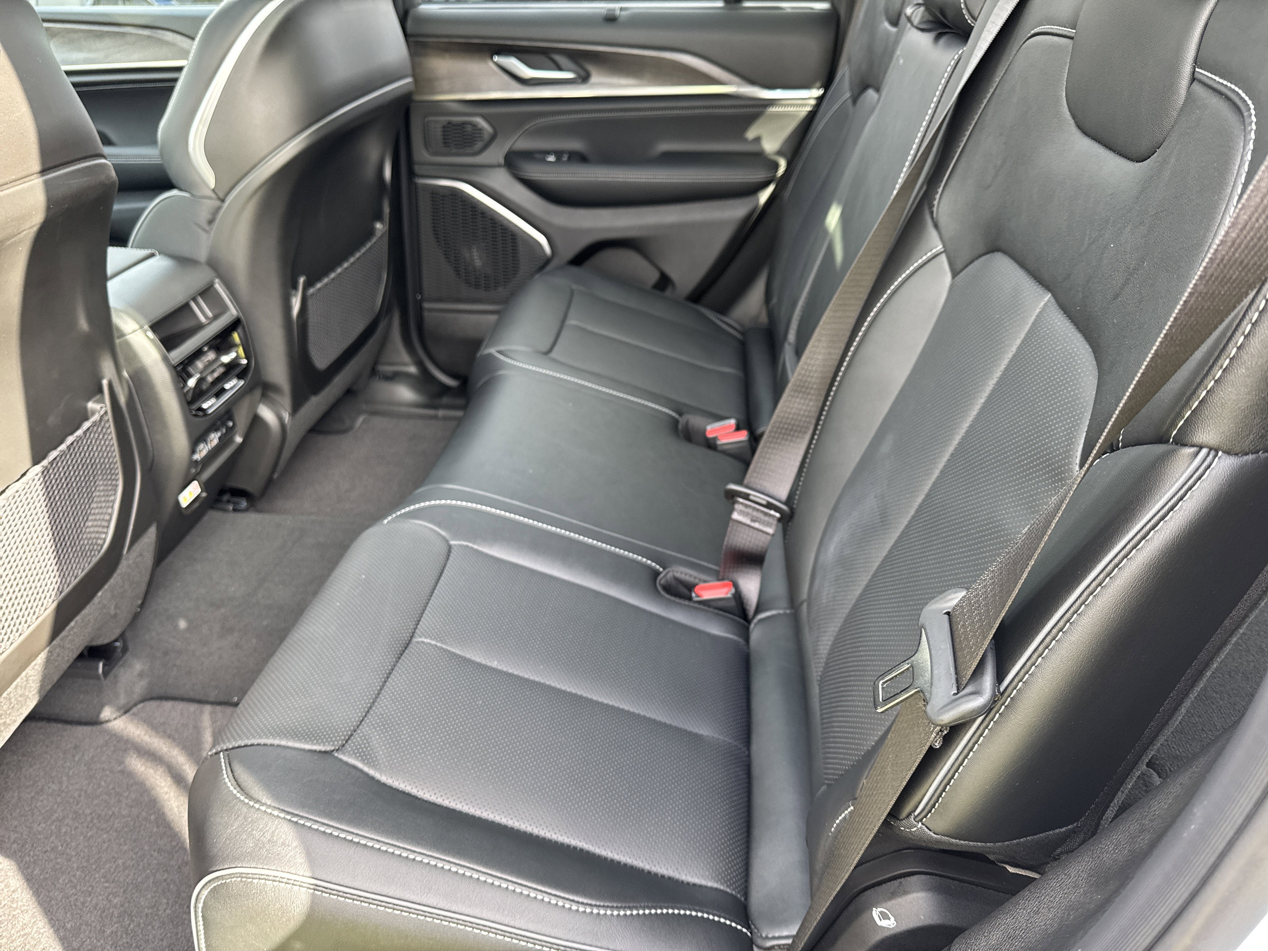 2025 Jeep Grand Cherokee Overland