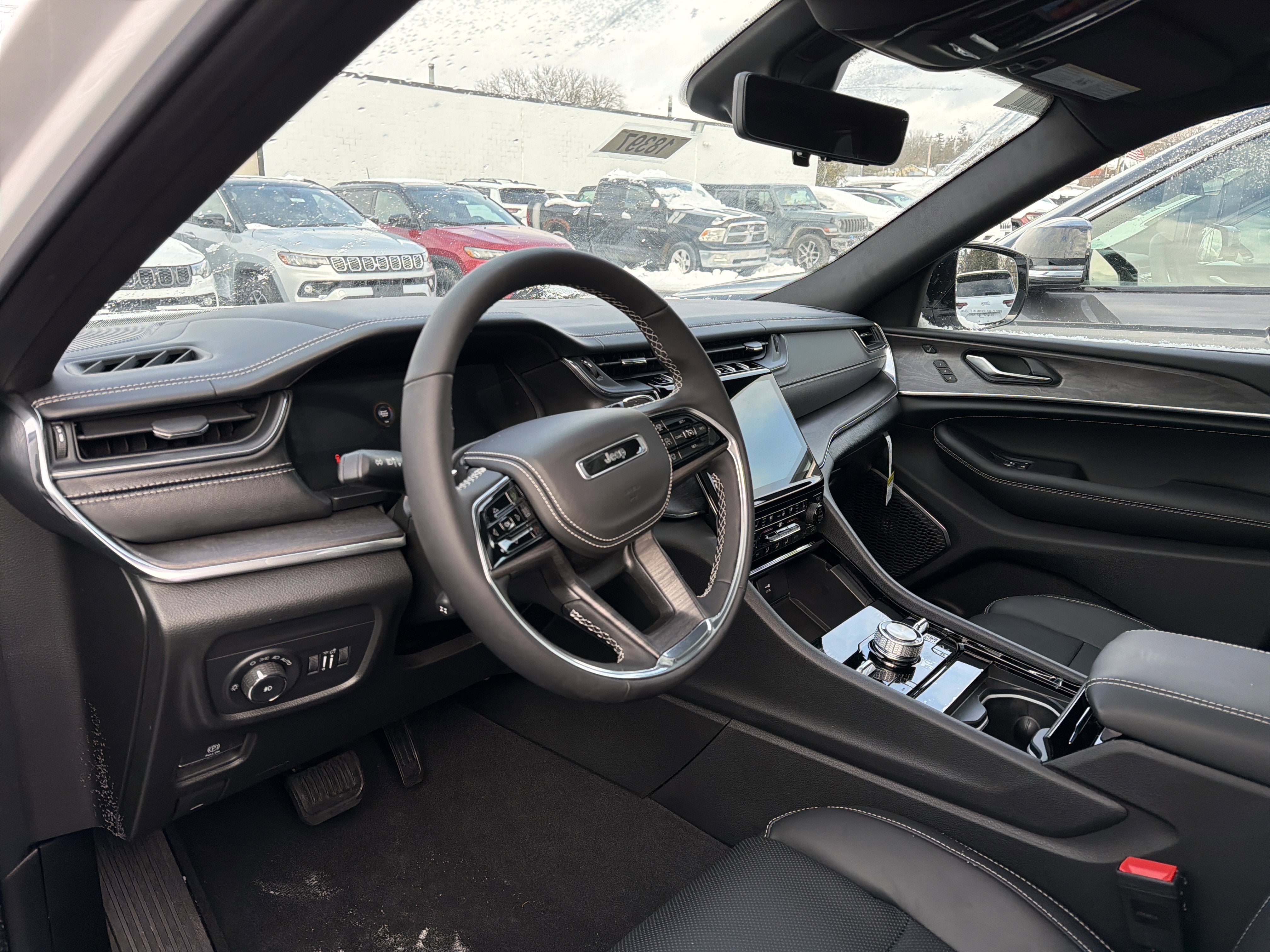 2025 Jeep Grand Cherokee Overland