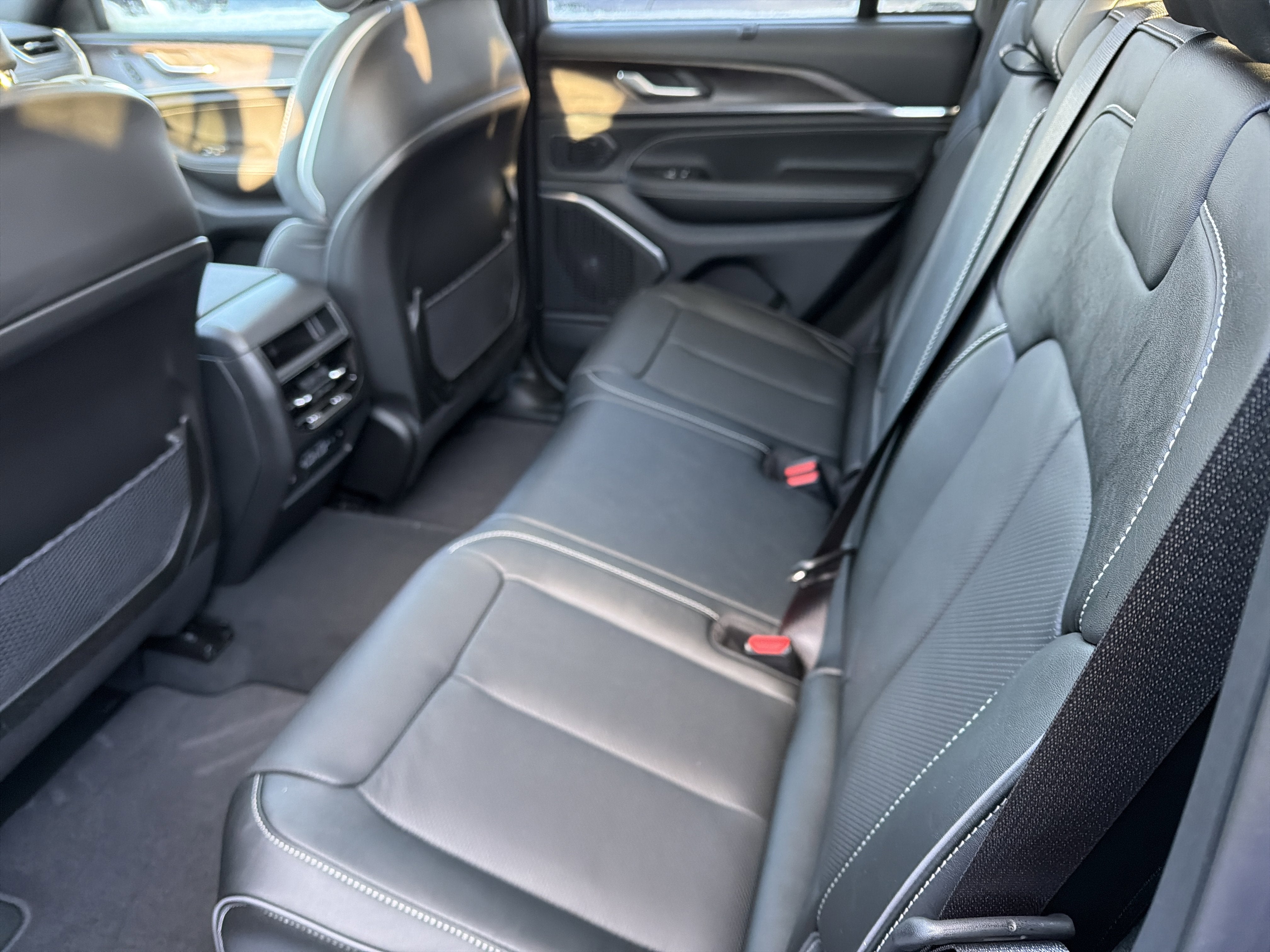 2025 Jeep Grand Cherokee Overland