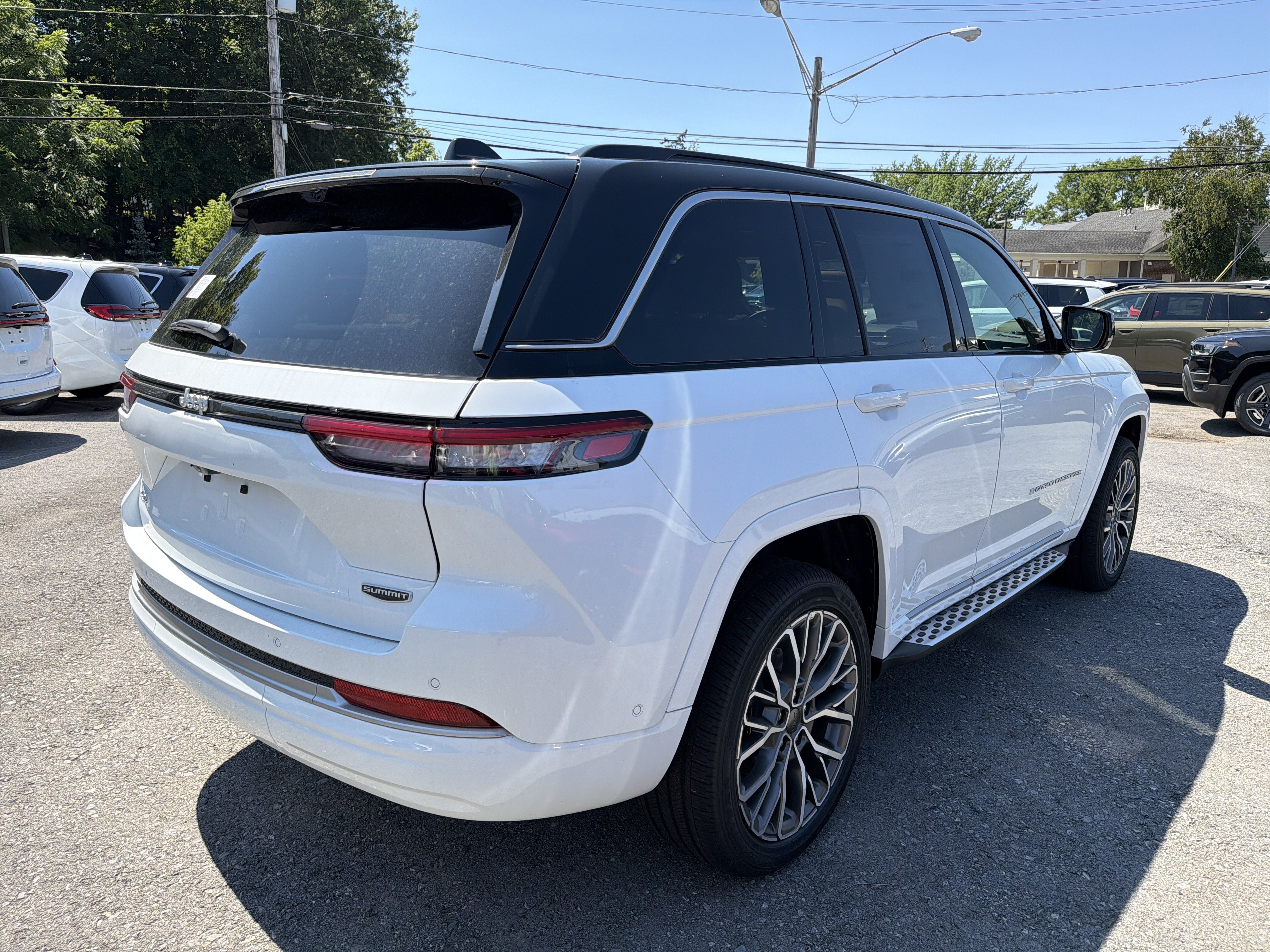 2026 Jeep Grand Cherokee Summit
