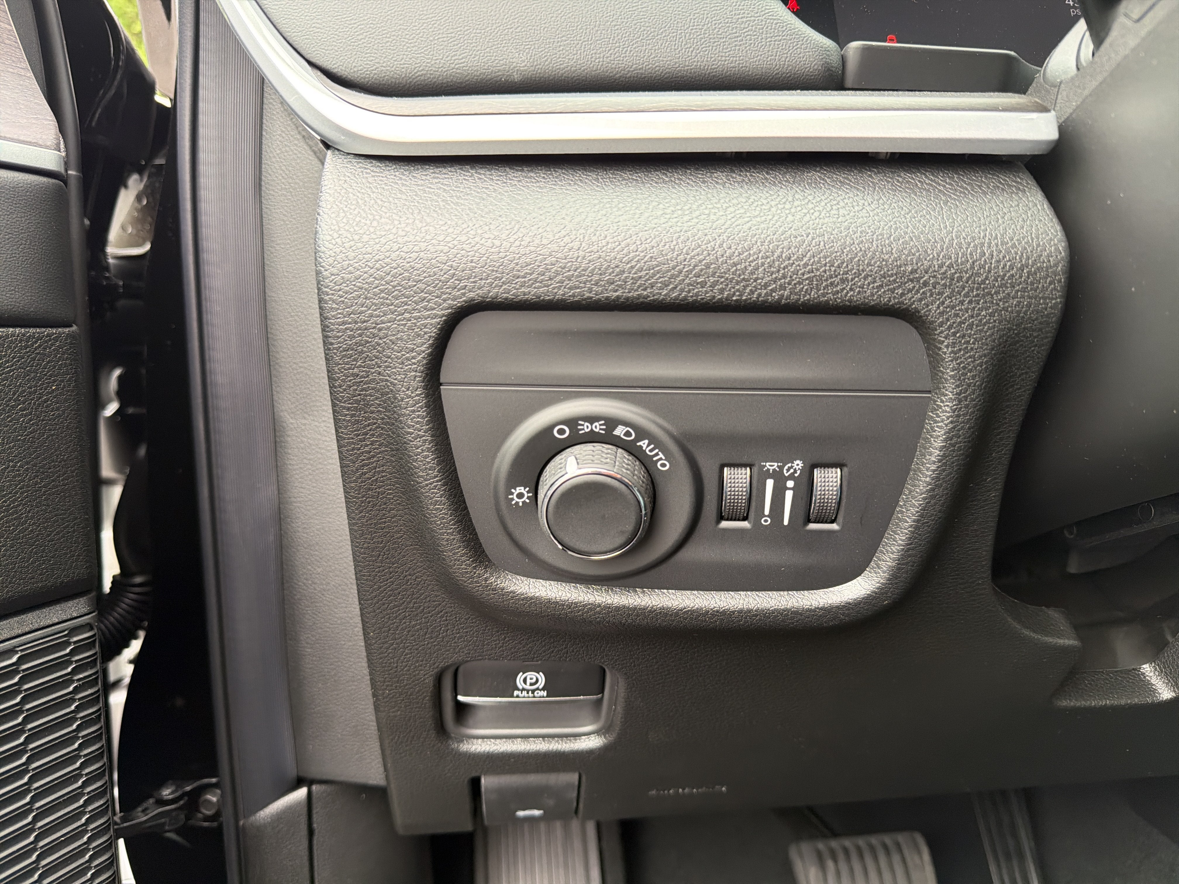 2026 Jeep Grand Cherokee L Laredo Altitude