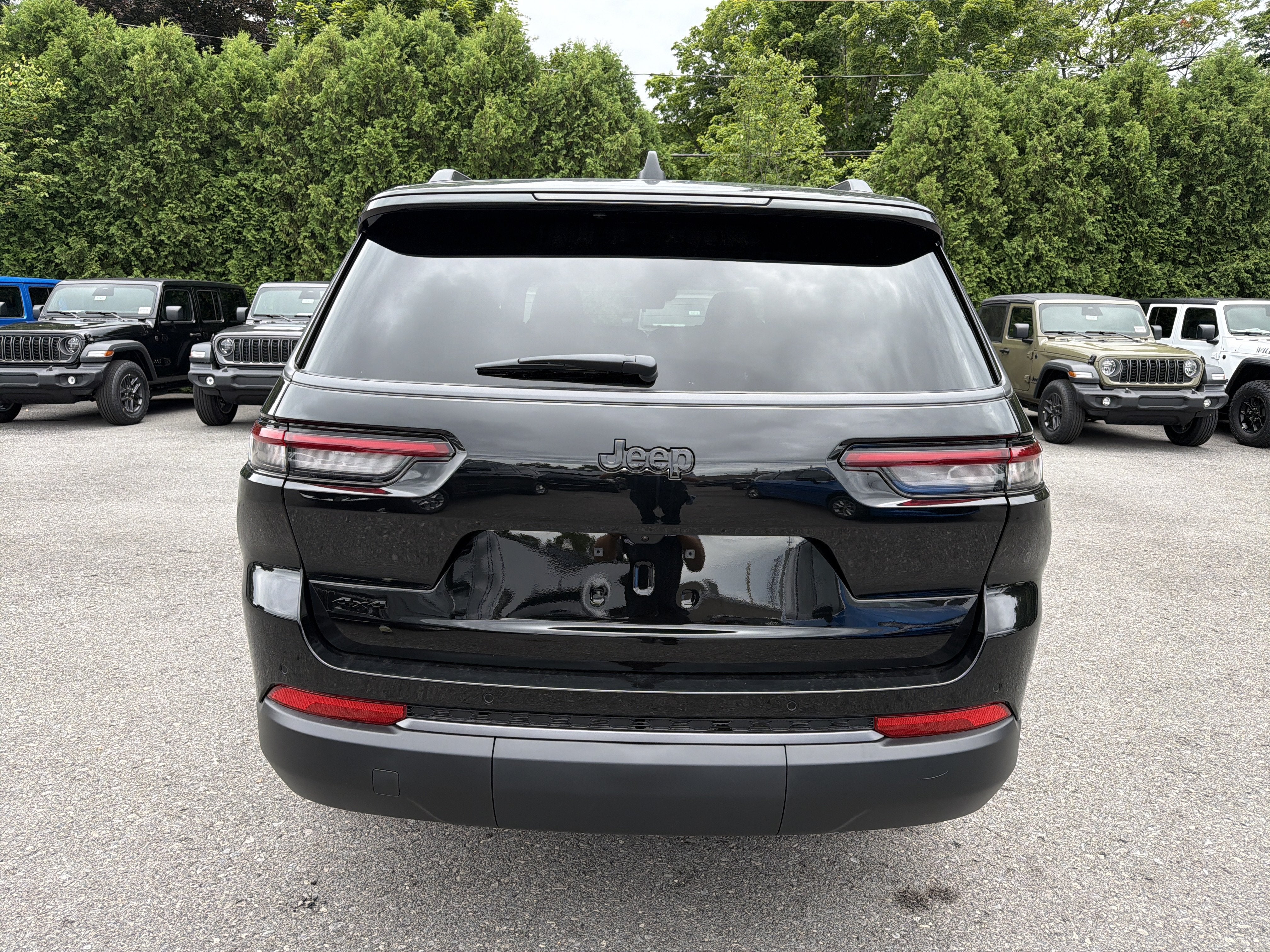 2026 Jeep Grand Cherokee L Laredo Altitude