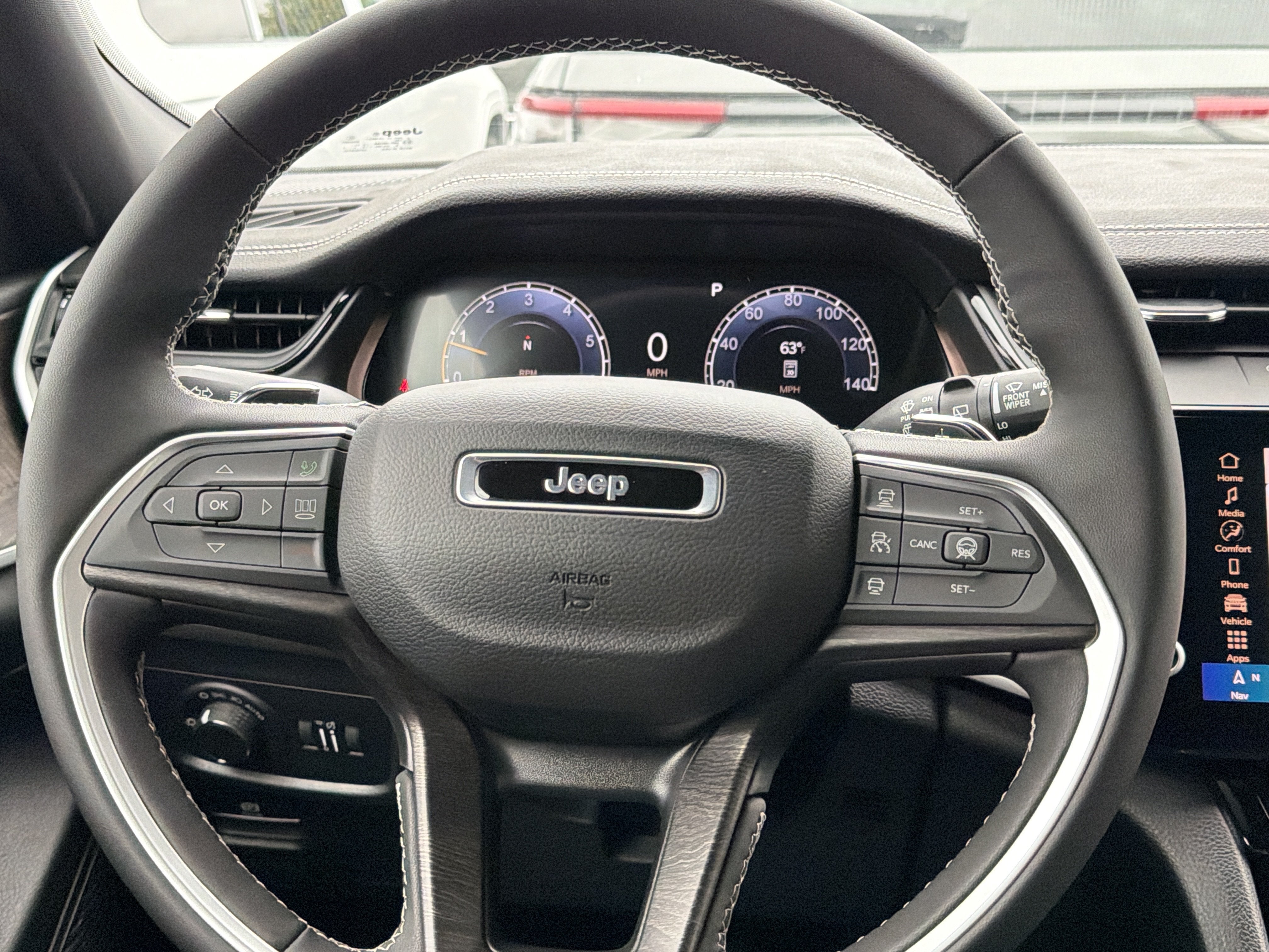 2027 Jeep Grand Cherokee L Laredo Altitude