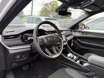 2027 Jeep Grand Cherokee L Laredo Altitude