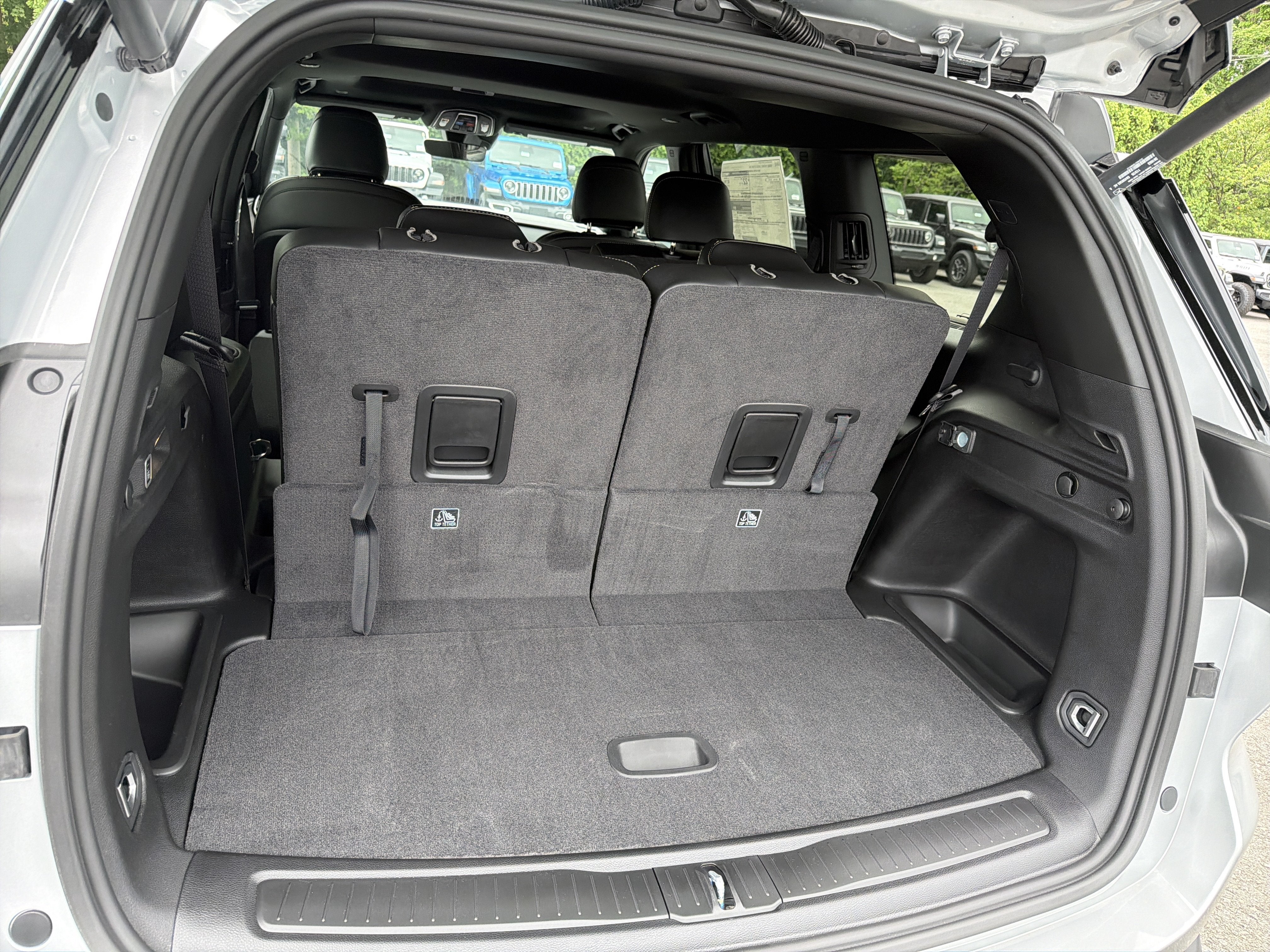 2026 Jeep Grand Cherokee L Laredo Altitude