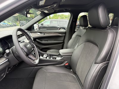2026 Jeep Grand Cherokee L Laredo Altitude