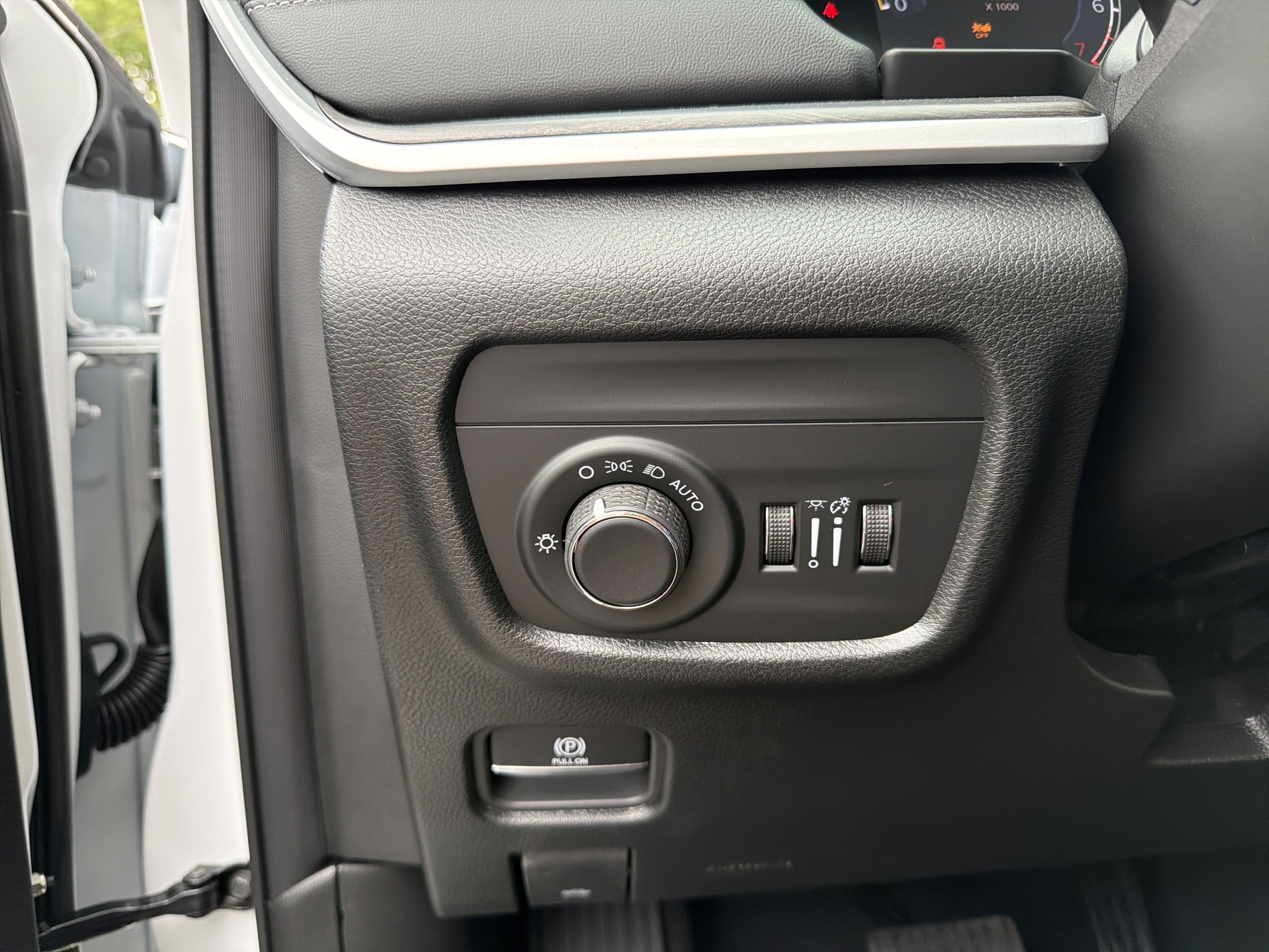 2026 Jeep Grand Cherokee L Laredo Altitude