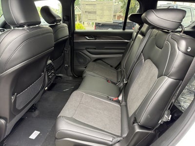 2026 Jeep Grand Cherokee L Laredo Altitude