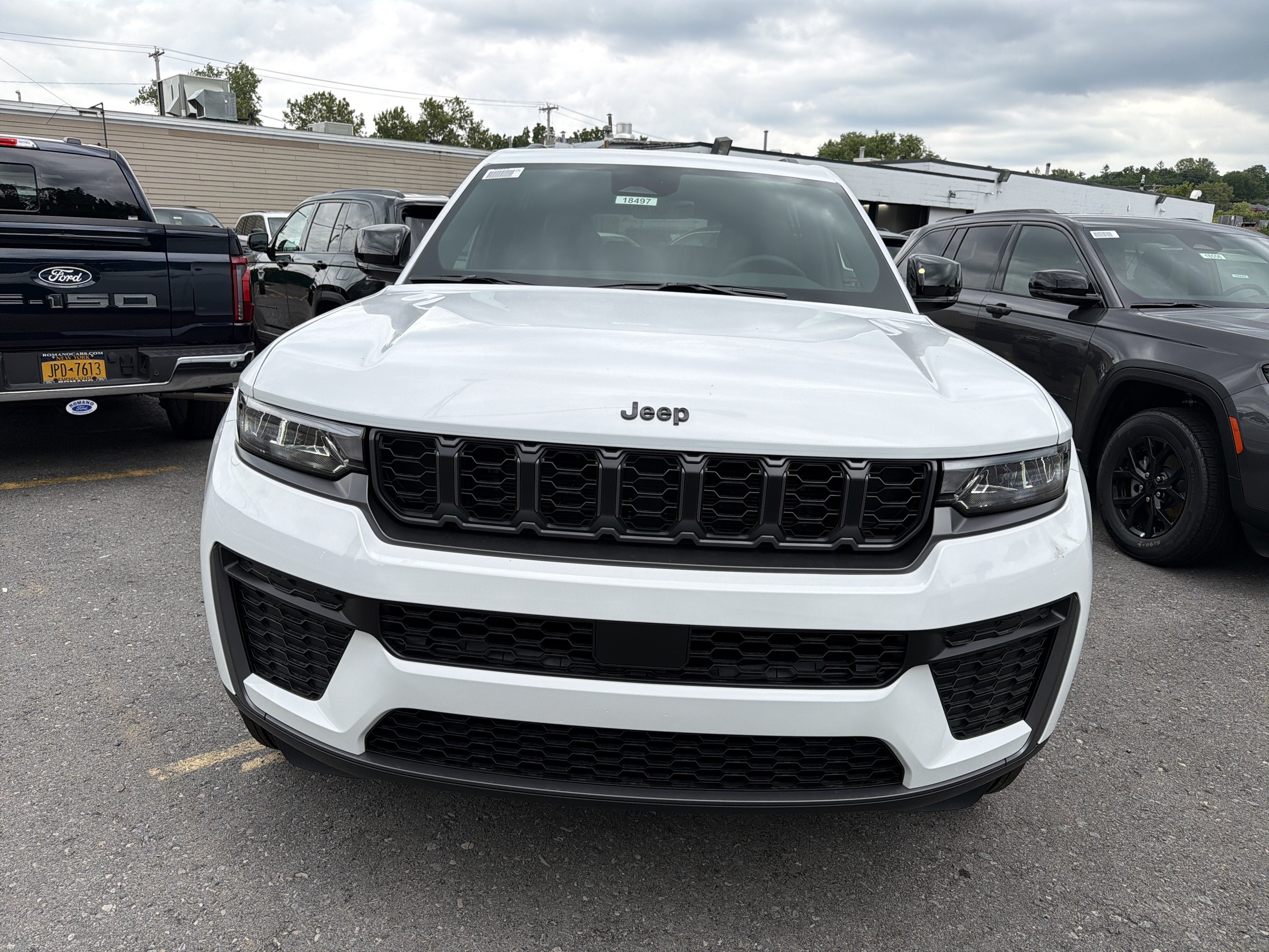 2026 Jeep Grand Cherokee L Laredo Altitude