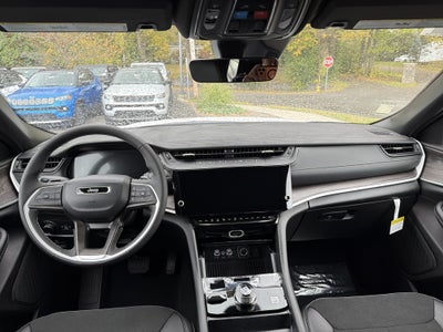 2027 Jeep Grand Cherokee L Laredo Altitude
