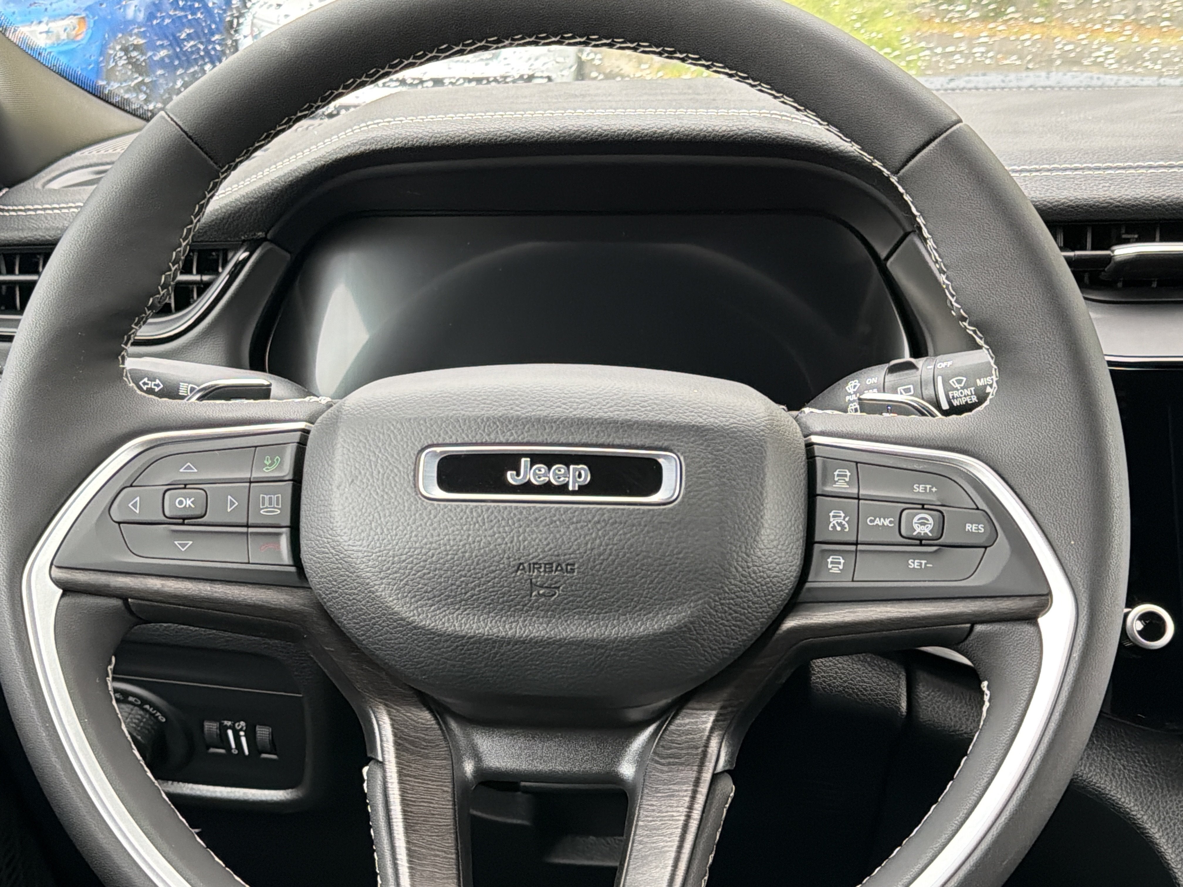 2027 Jeep Grand Cherokee L Laredo Altitude