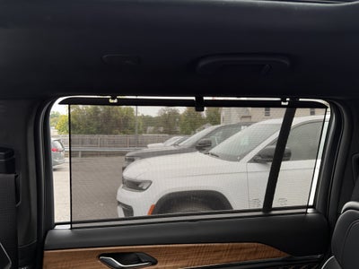 2027 Jeep Grand Cherokee L Summit