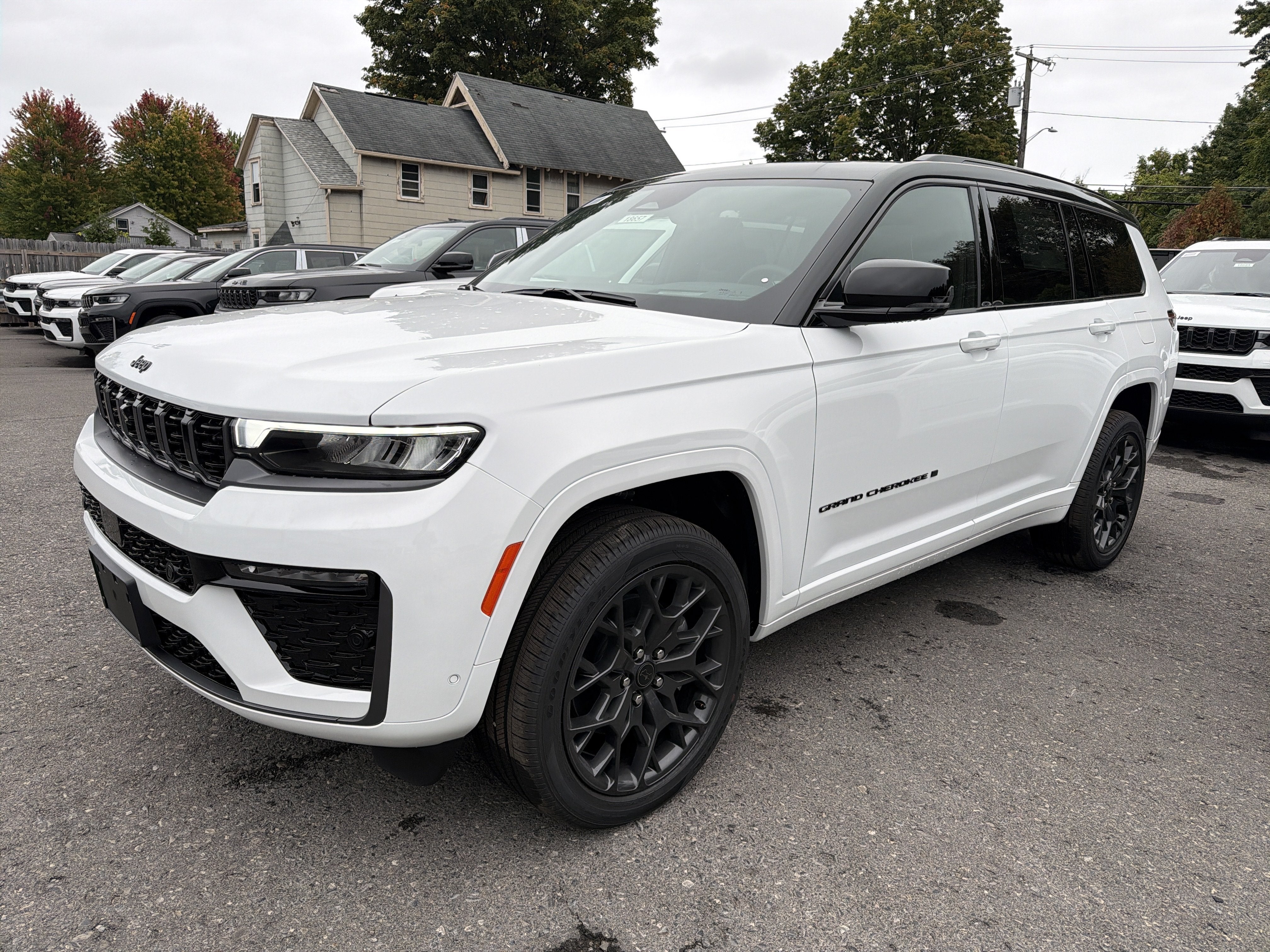 2027 Jeep Grand Cherokee L Summit