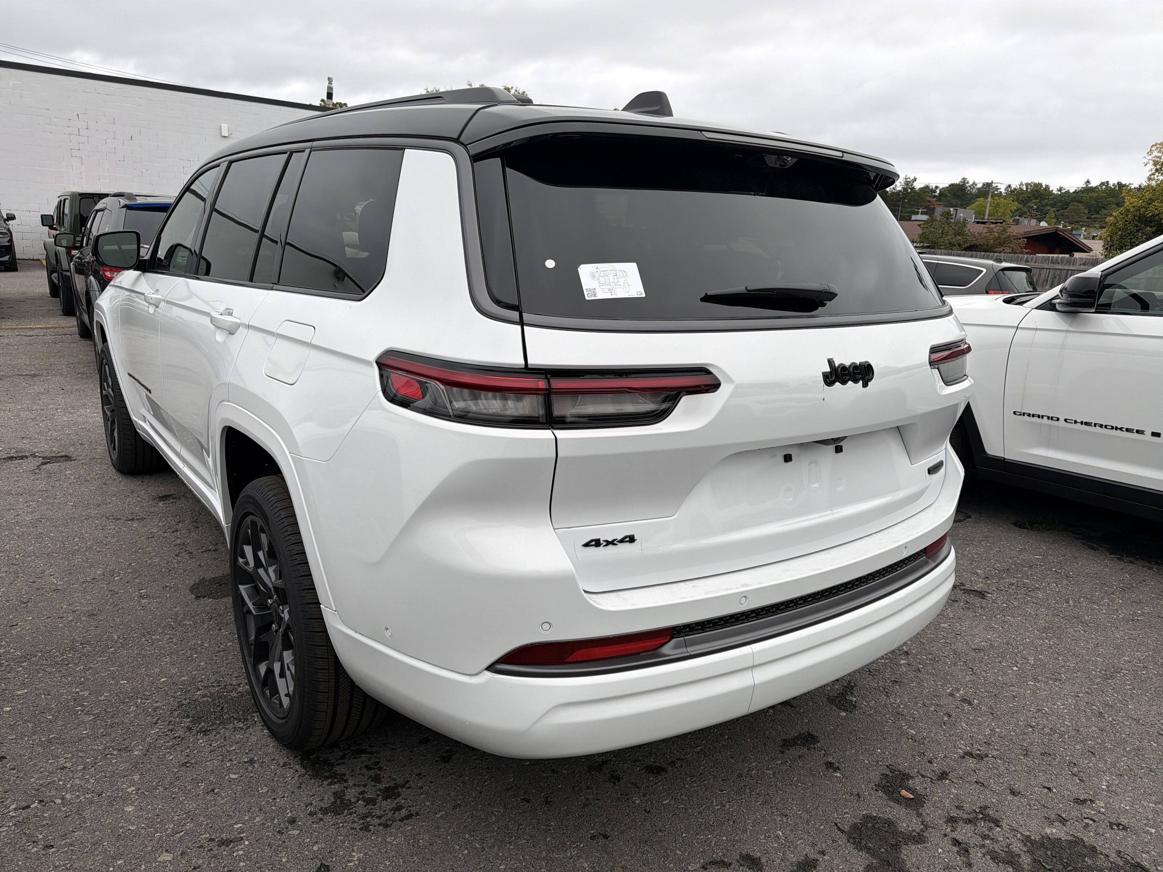 2027 Jeep Grand Cherokee L Summit